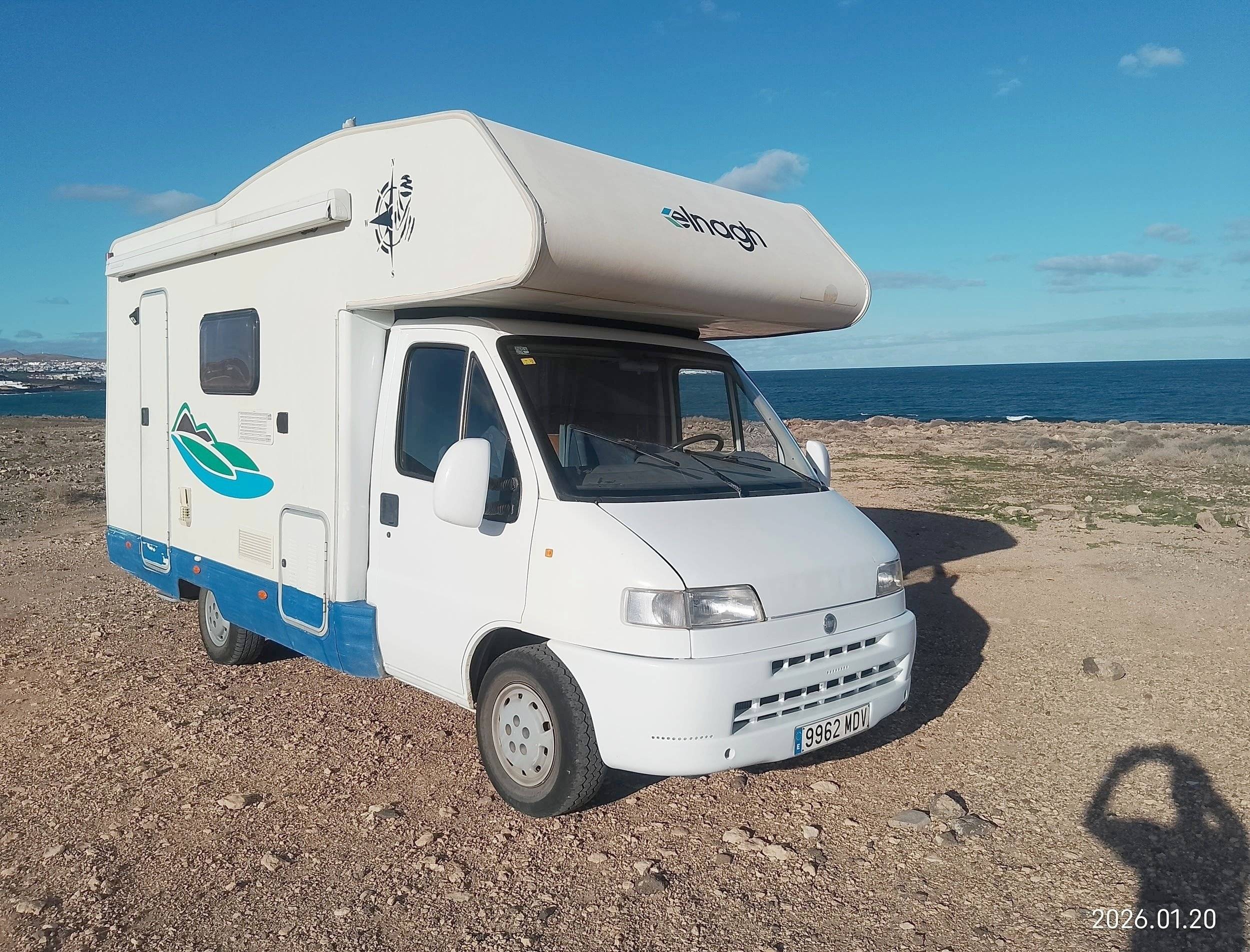 Voorkant 3/4 Fiat Ducato 2,0 l 100 ch - Yescapa