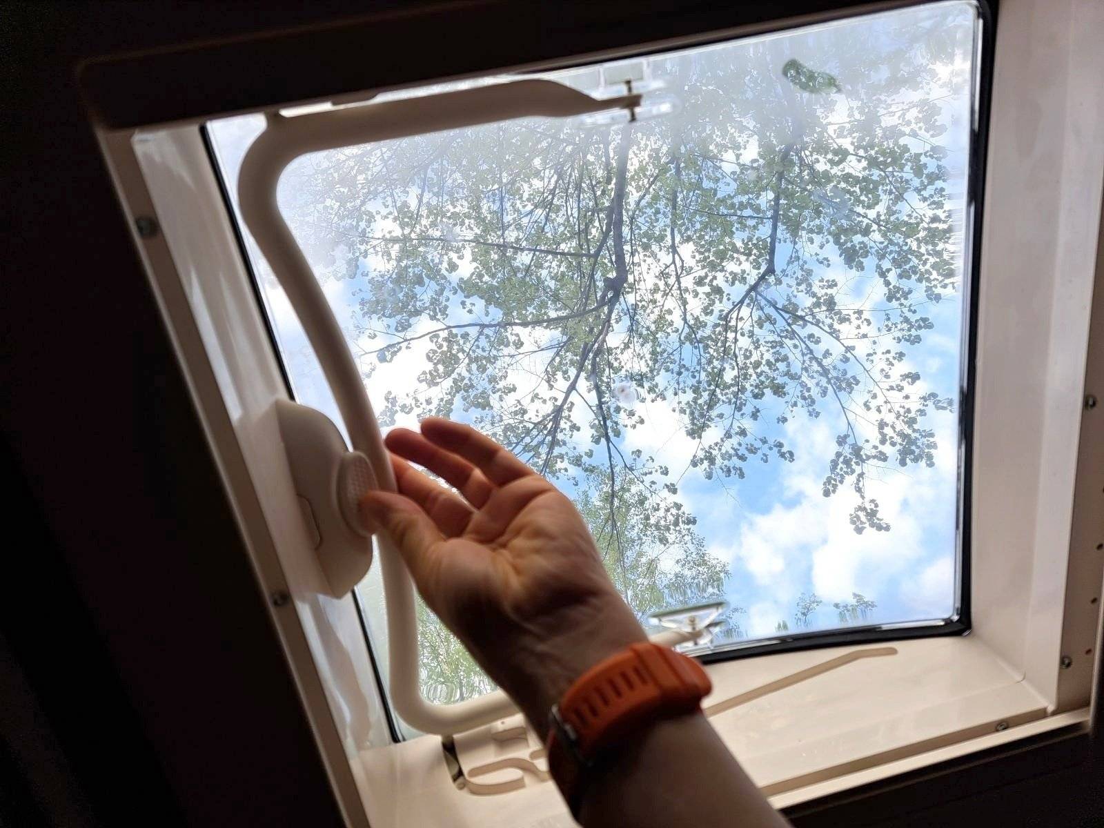 Caddy Maxi White Beauty