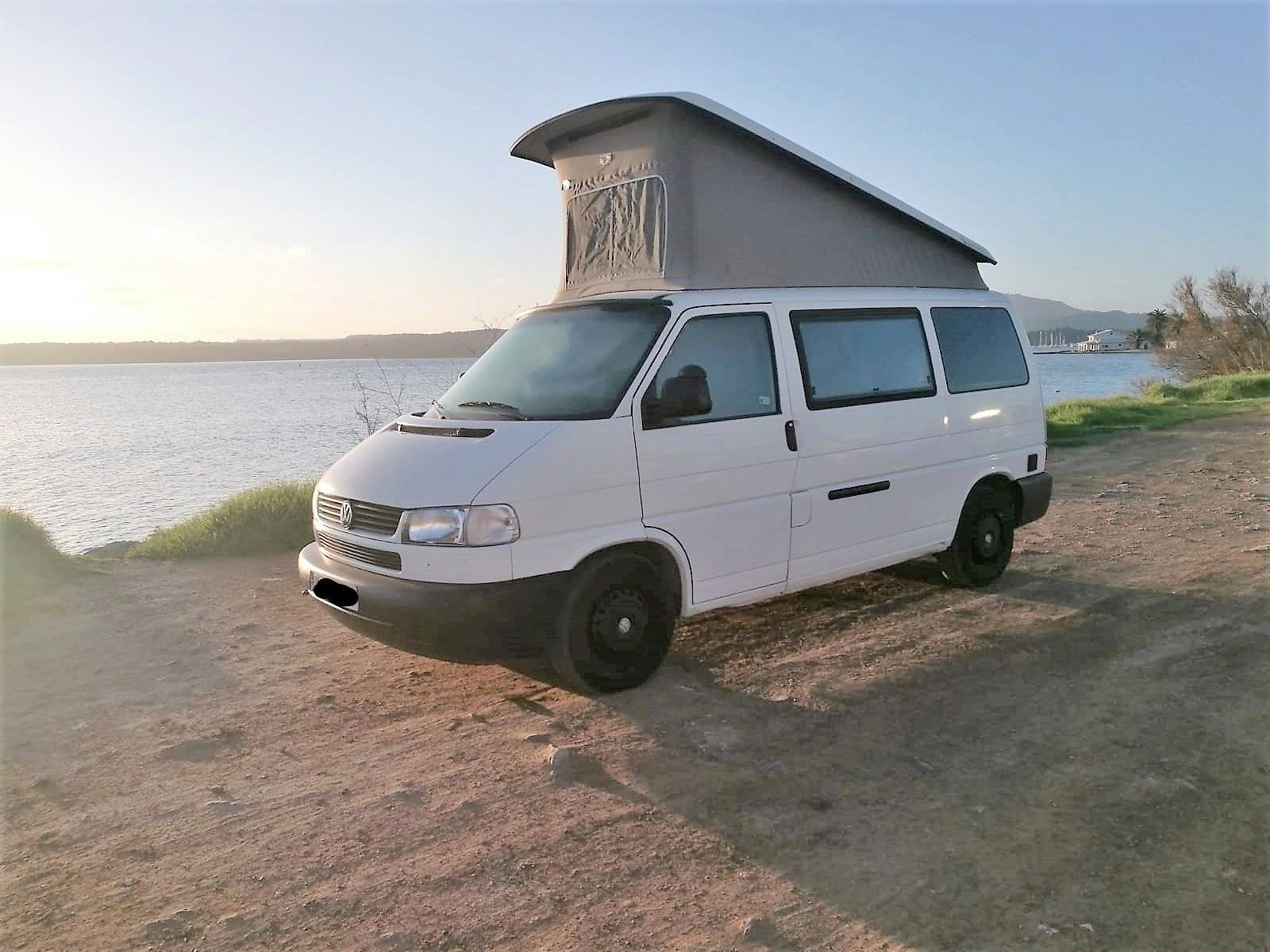 schräge Vorderansicht Volkswagen california - Yescapa