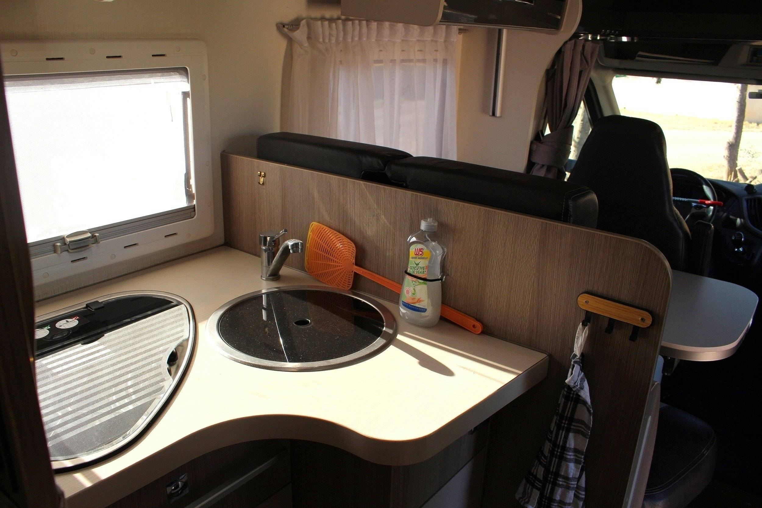 Kitchen Ford Ford - Yescapa