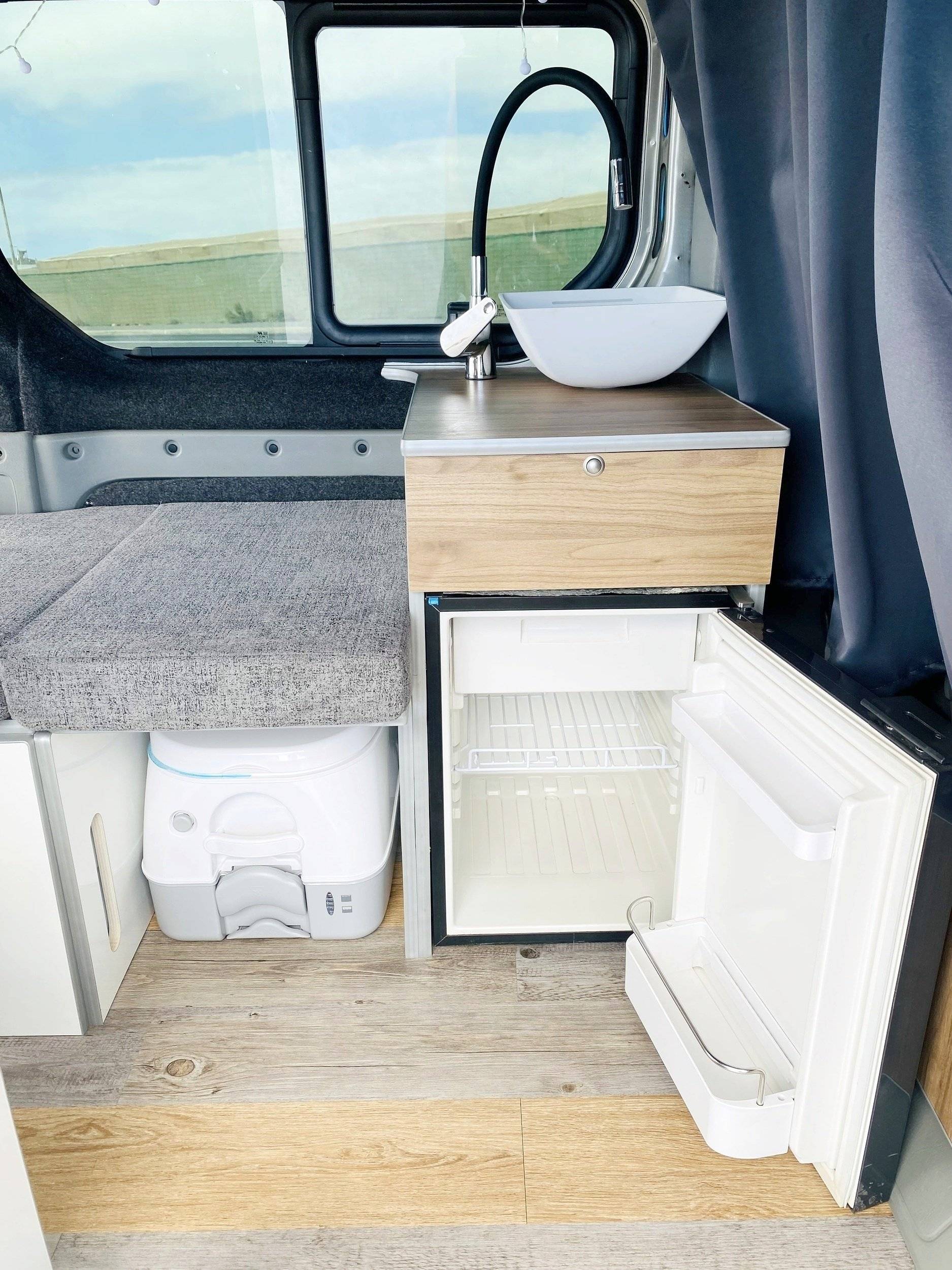 Comedor Renault Trafic 2,0 l dCi 115 ch - Yescapa