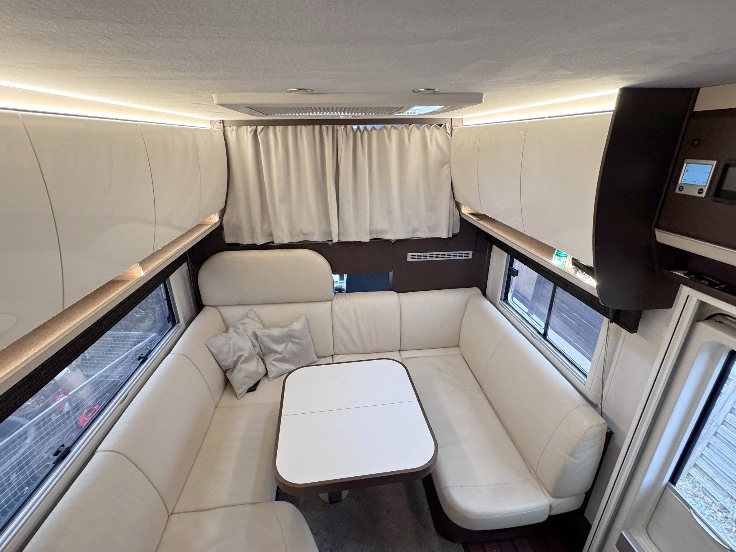 Comedor Iveco - Yescapa