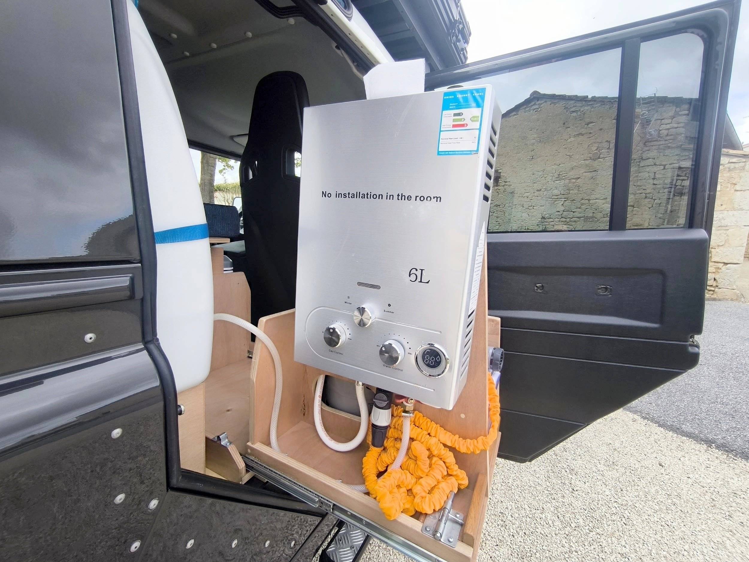 Camper Track Land Rover