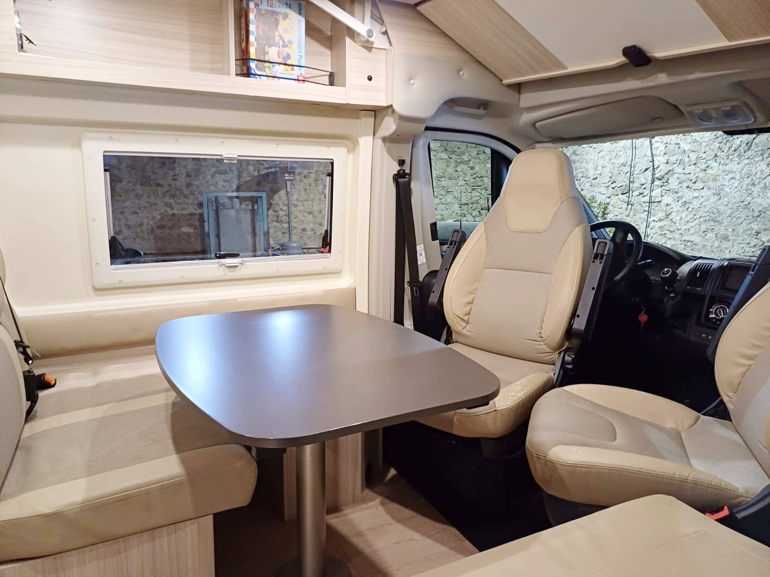 Menjador Fiat Ducato 2,3 l 140 CV - Yescapa