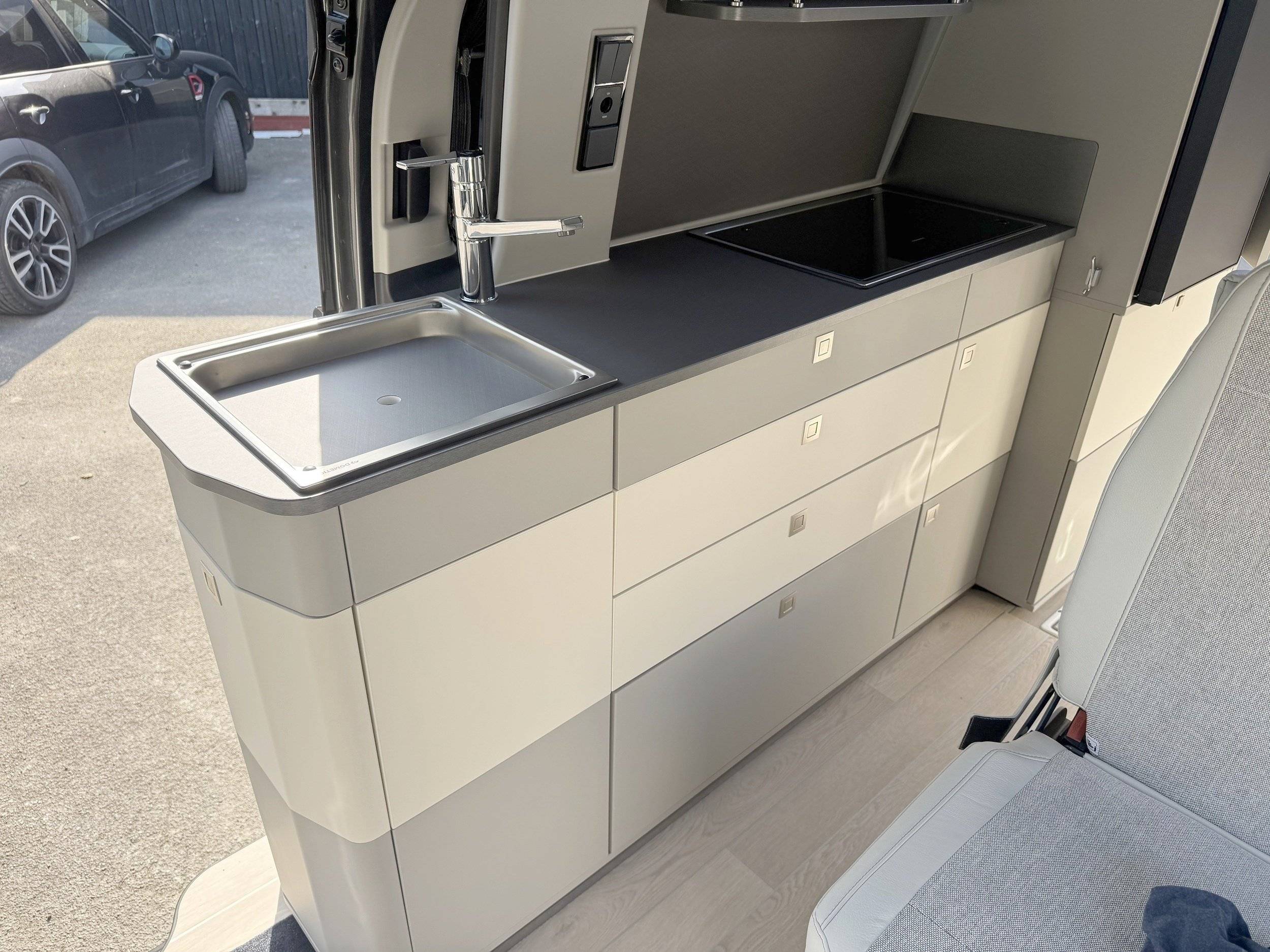 Kitchenette Ford ford transit - Yescapa