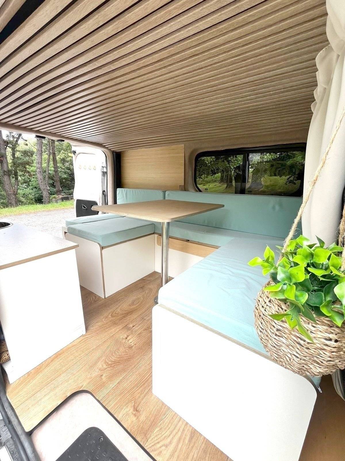 Coin repas Renault Renault trafic 3 - Yescapa