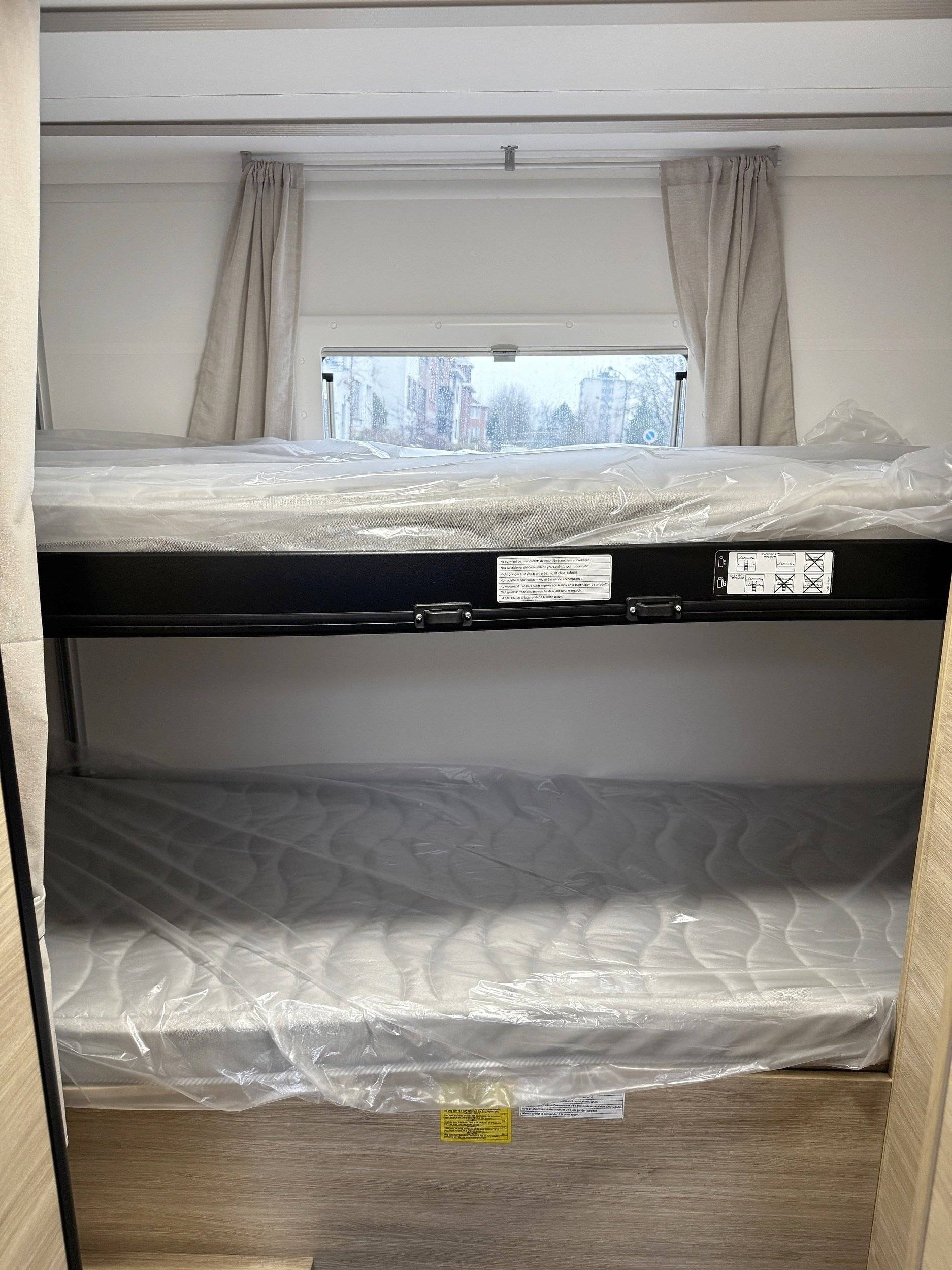 Challenger 380 Break Edition