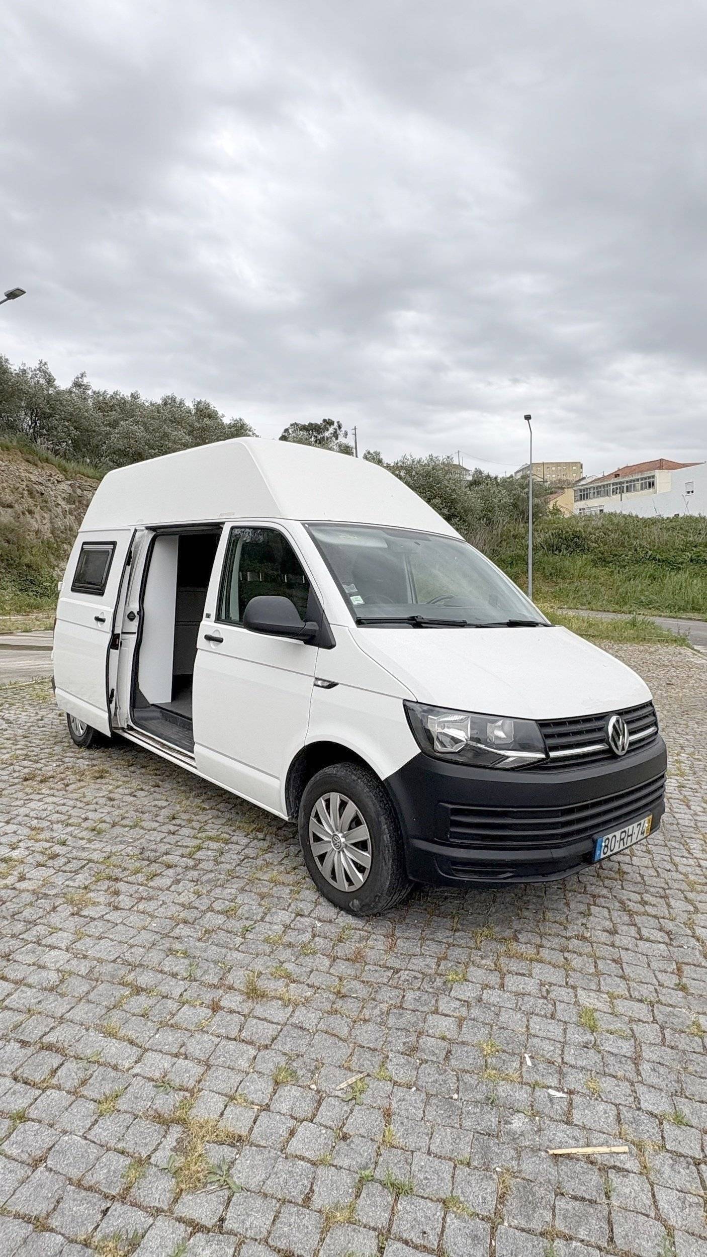 Voorkant 3/4 Volkswagen T6 2,0 l 120 ch - Yescapa