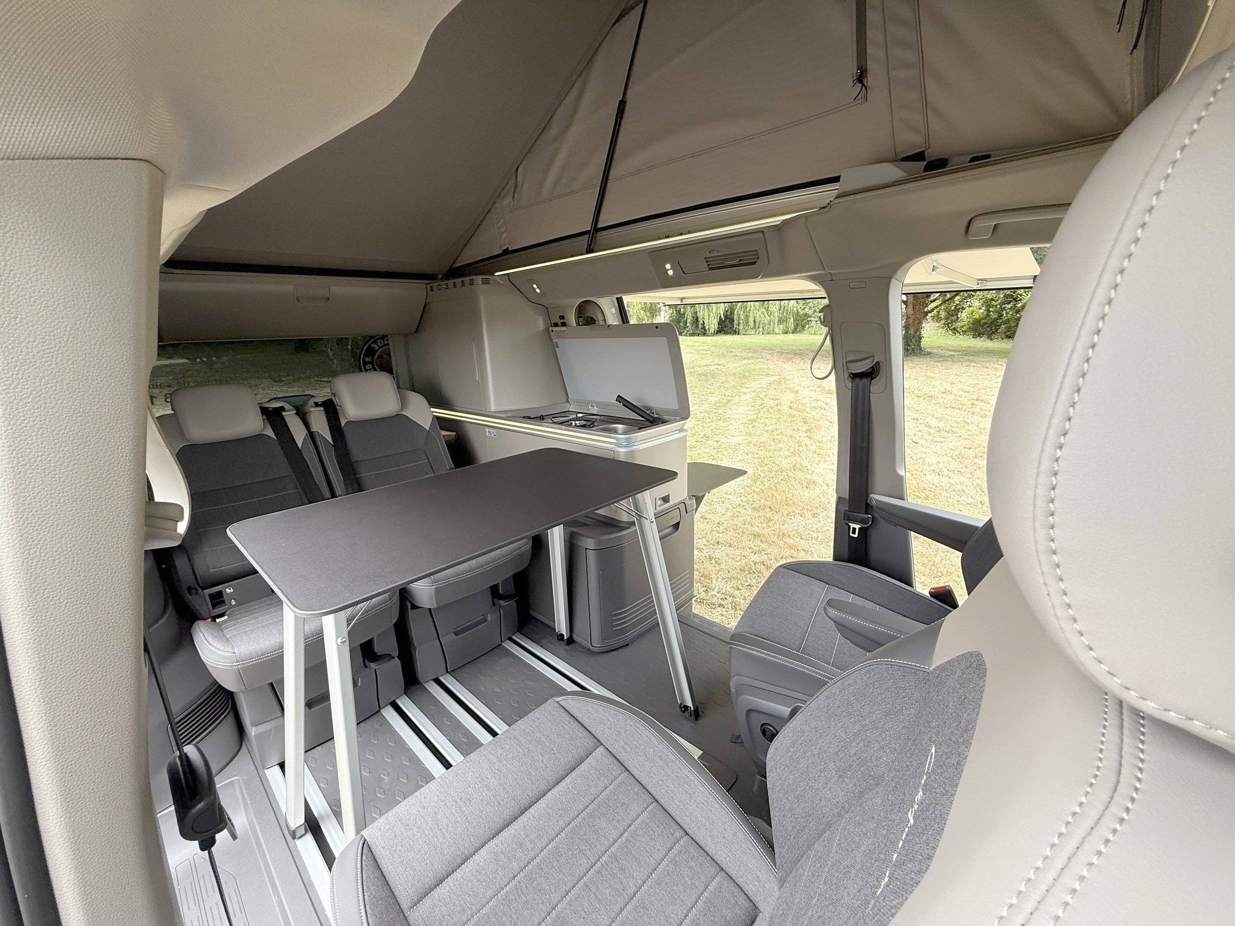 Eethoek Volkswagen California Camper - Yescapa