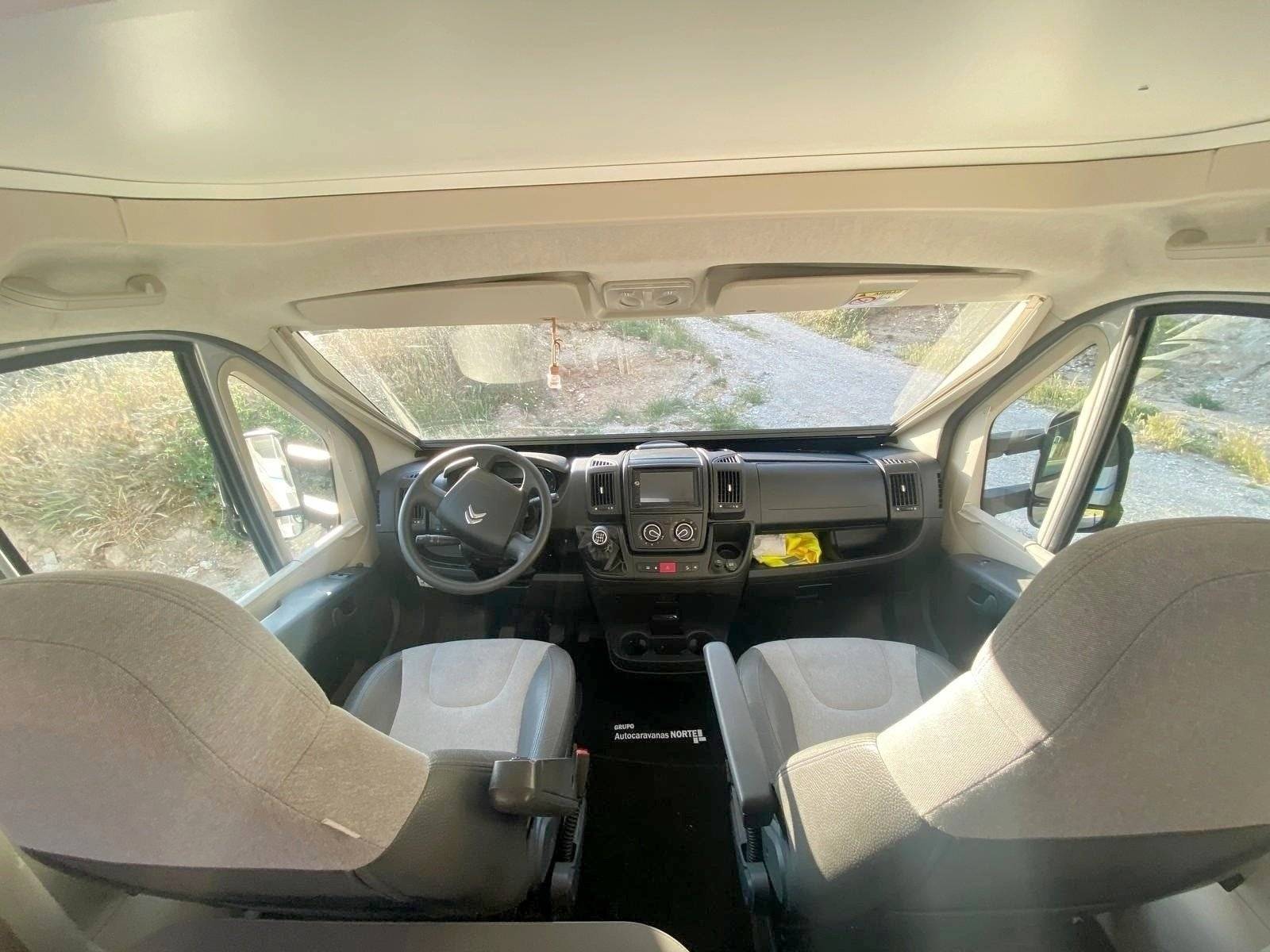 Adria Sunliving A75DP