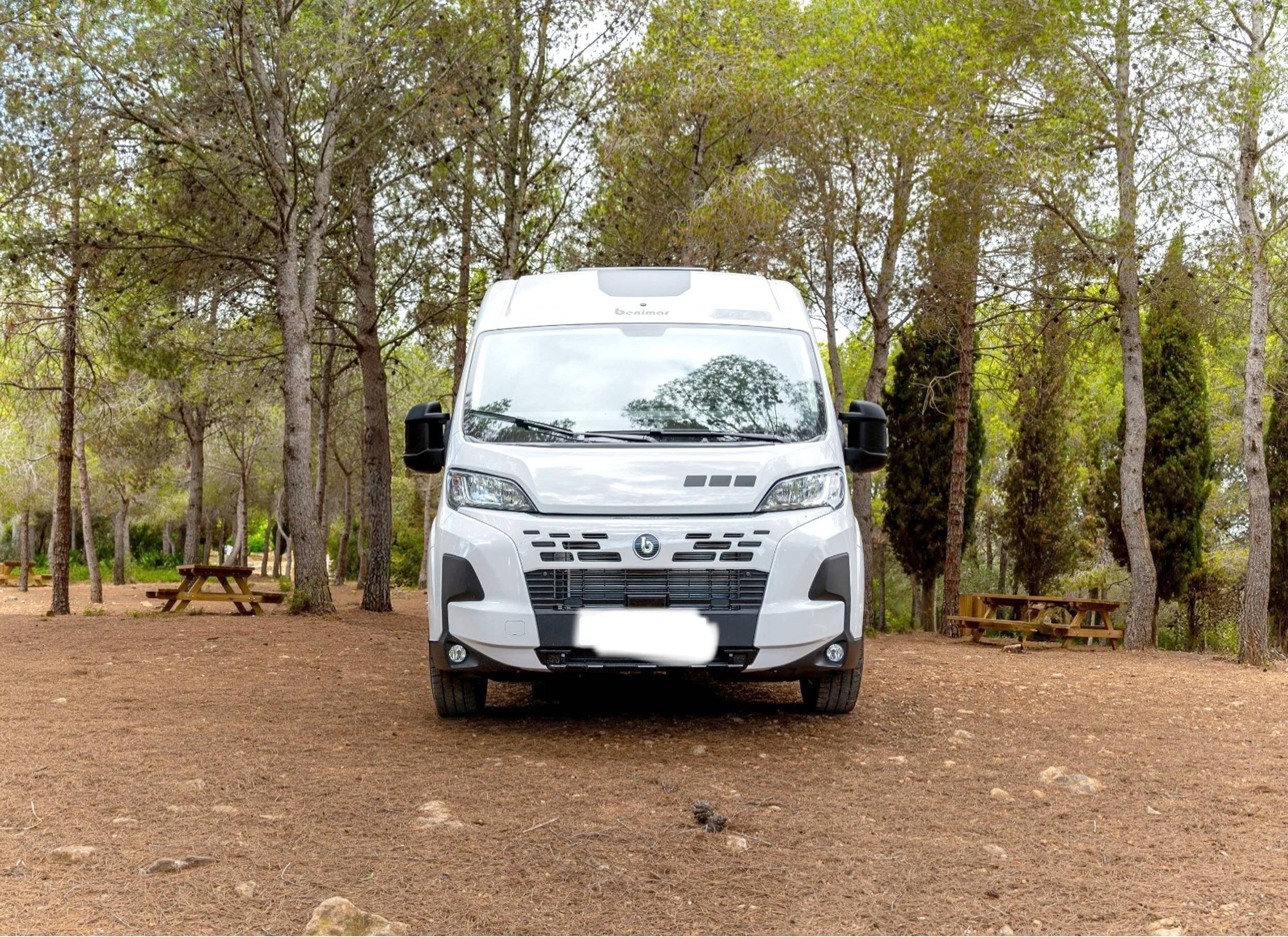 Front view from 3/4 Citroën - Yescapa
