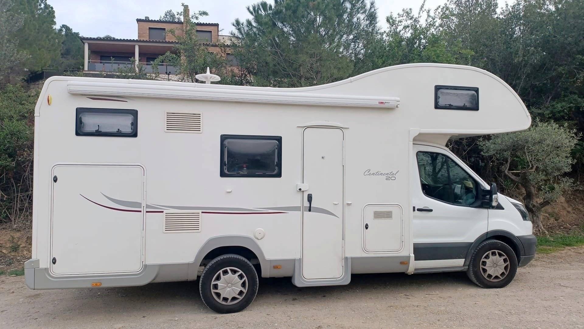 Trigano Roller Team Kronos 284 tl