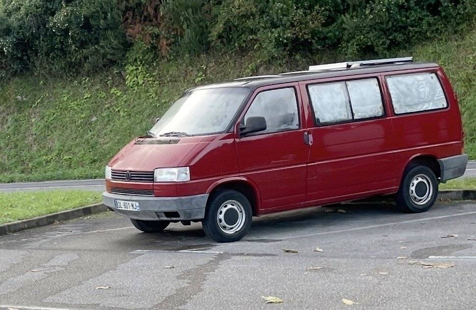 Vista del vehicle angle davanter Volkswagen - Yescapa