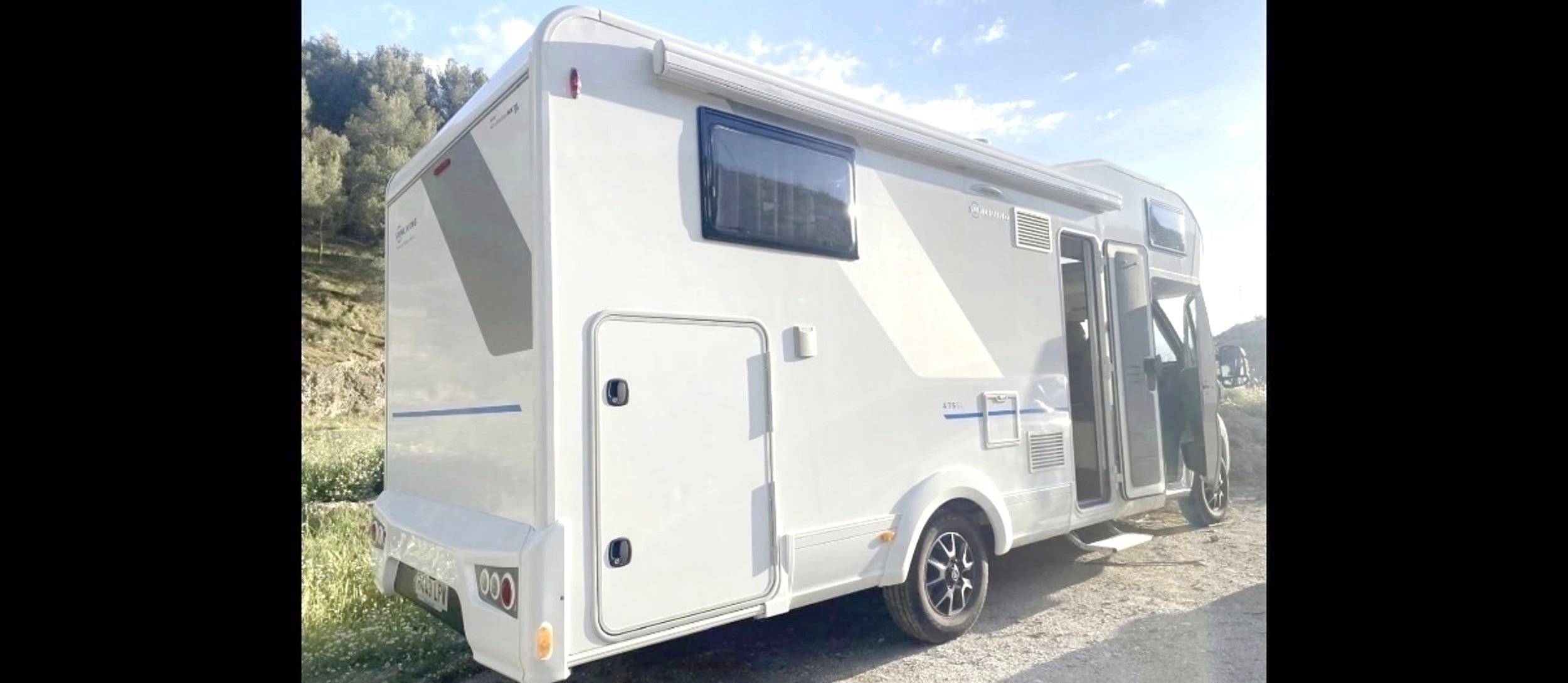 Adria Sunliving A75DP