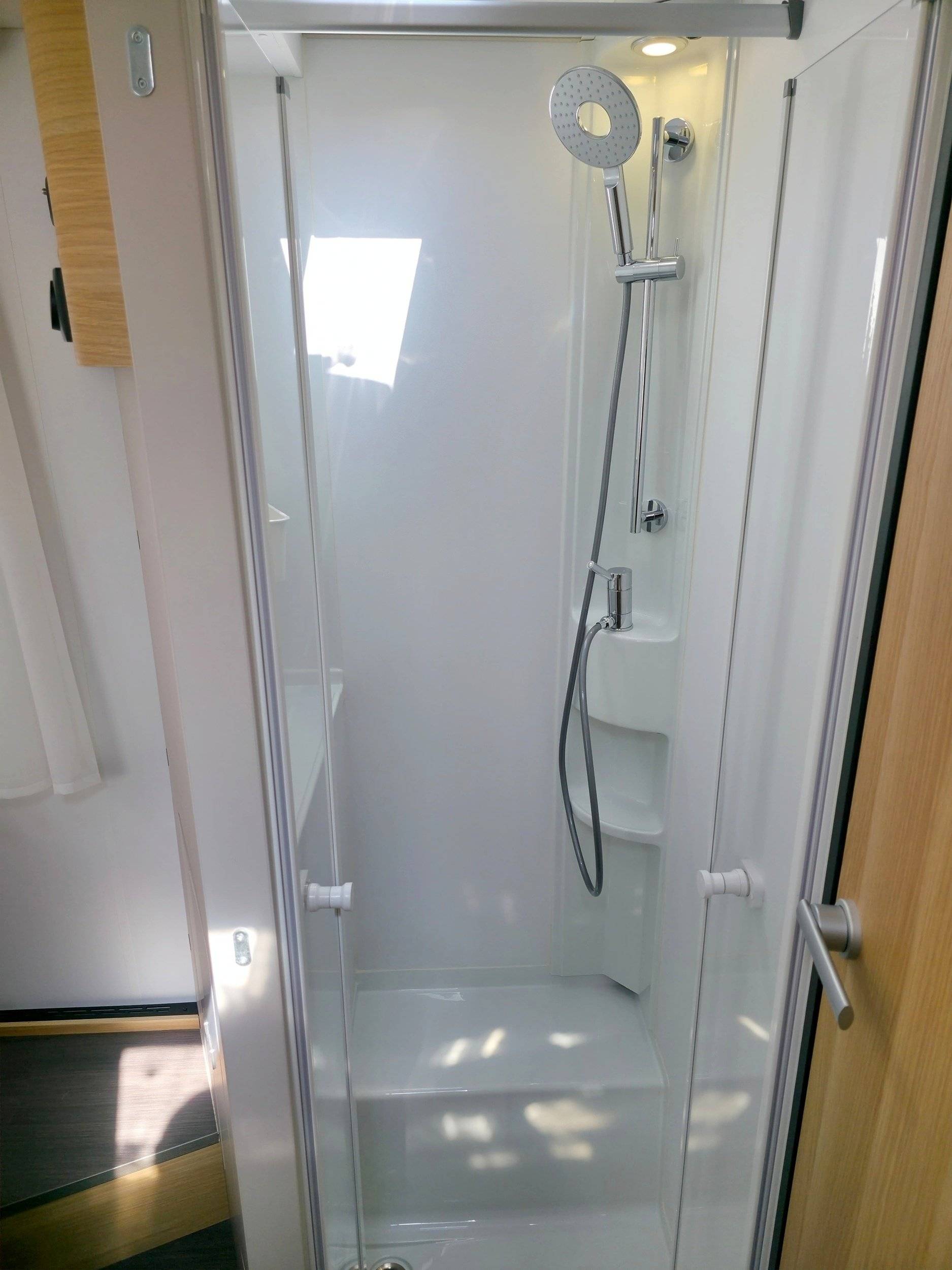 Adria Adria Matrix Axess 650 DC