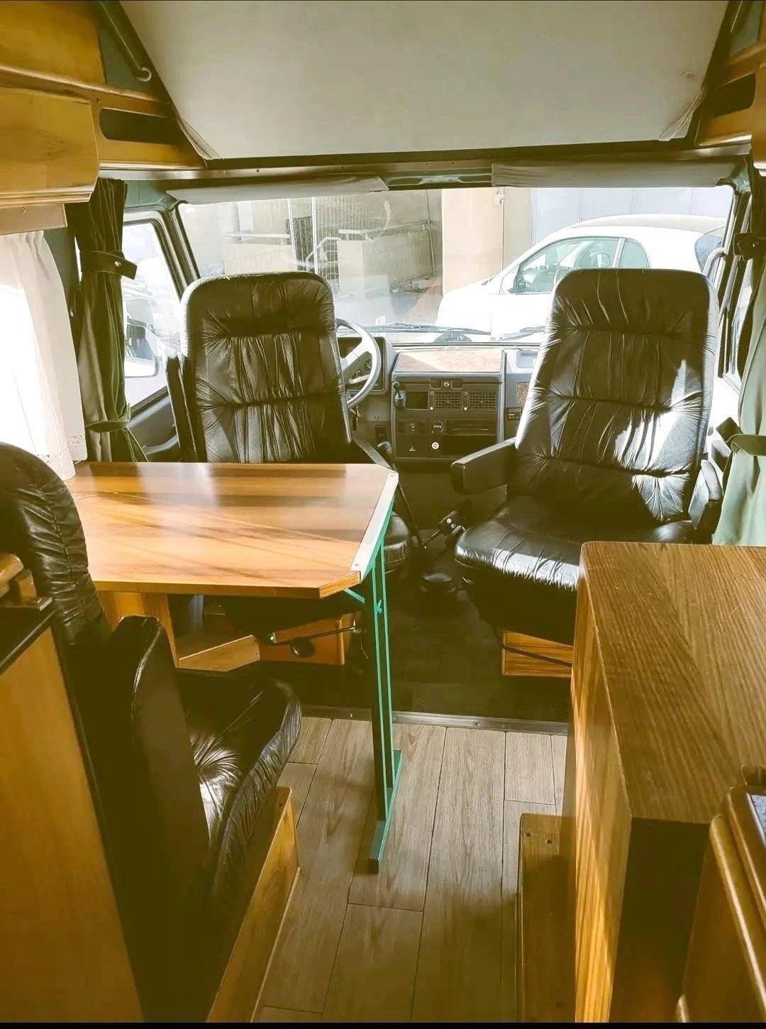 Coin repas Iveco Daily 35.10 - Yescapa