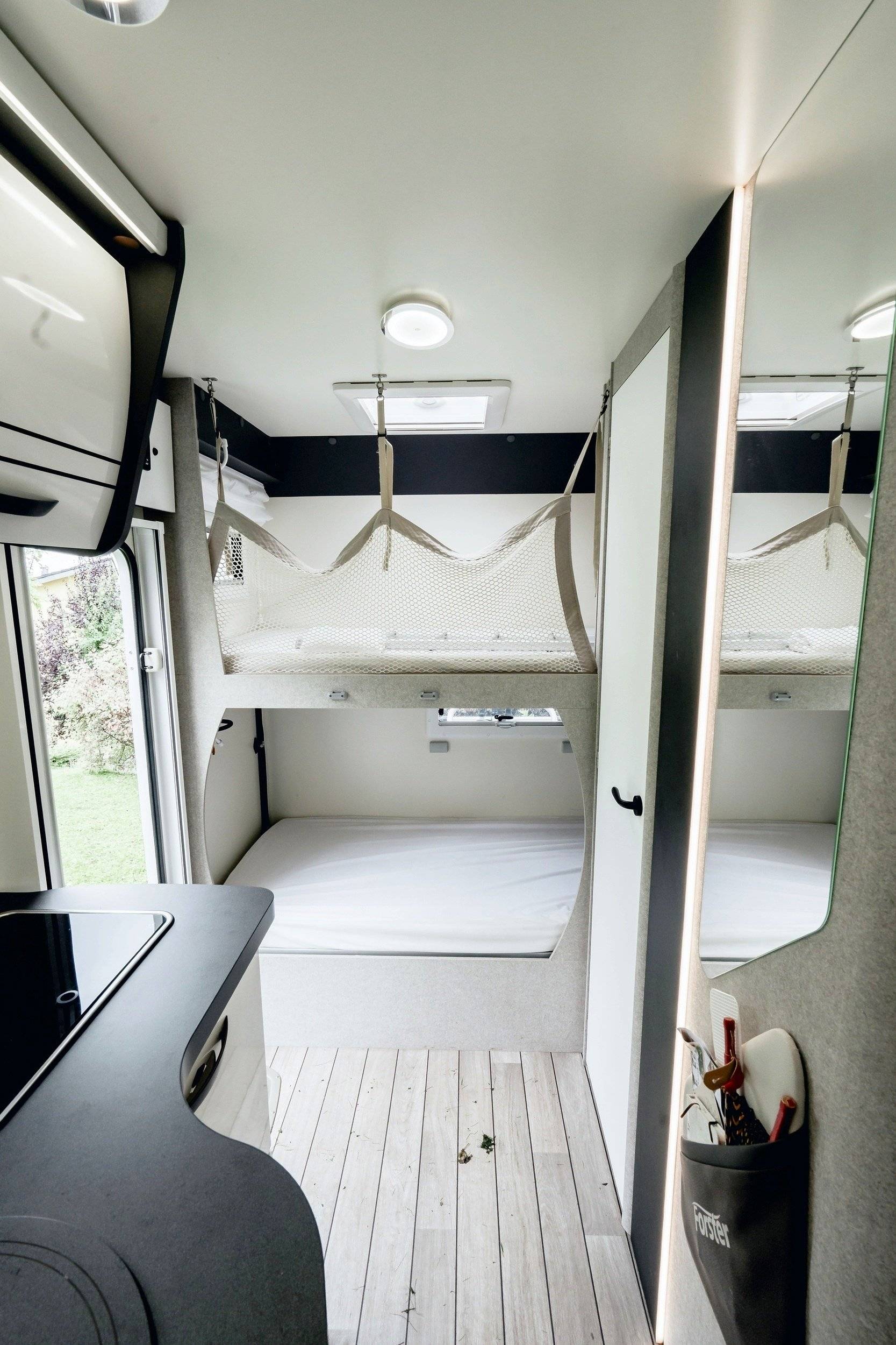 Dormidas Peugeot Boxer 2,2L HDI 100CH - Yescapa