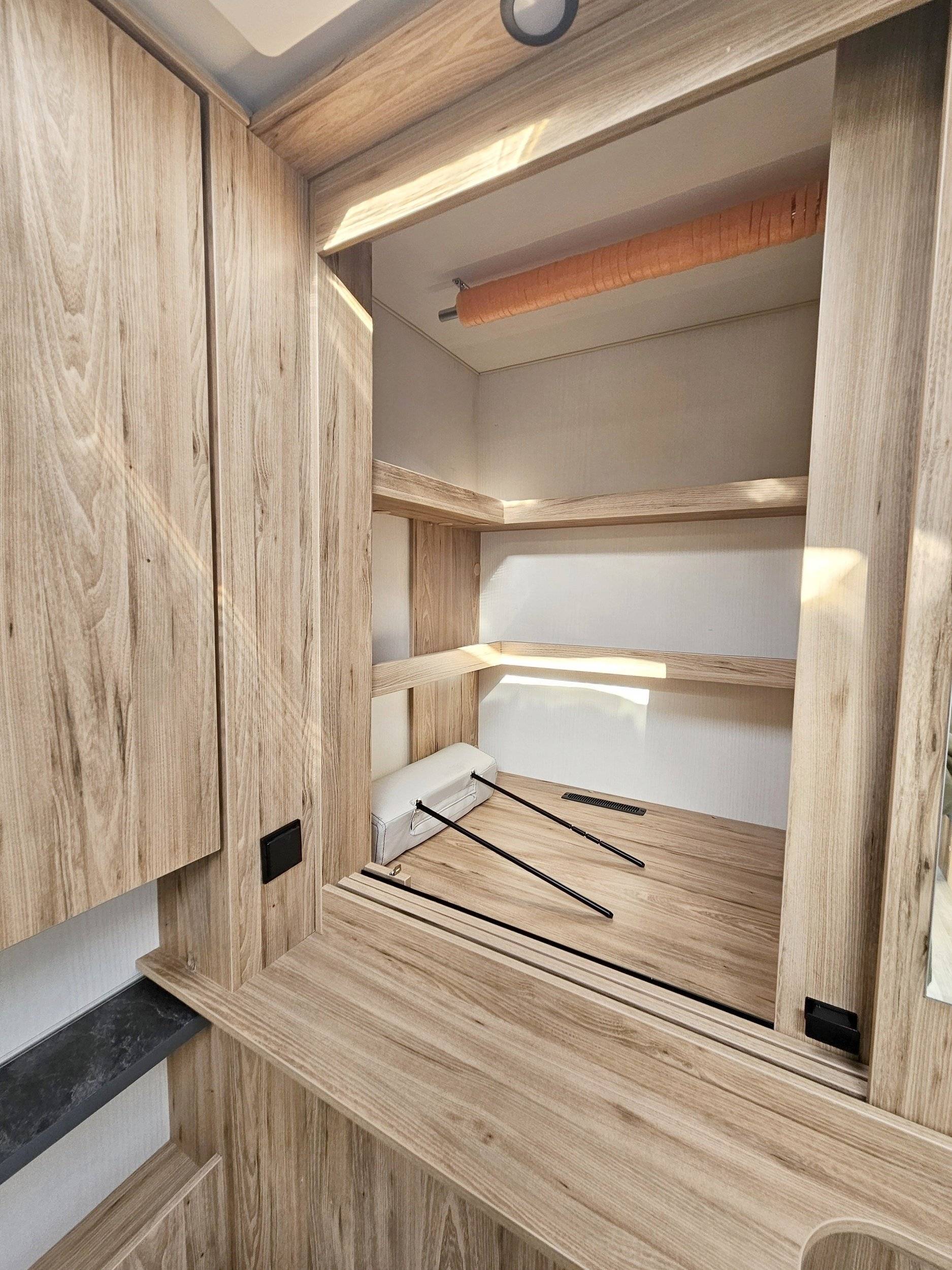 Bavaria BAVARIA T696D