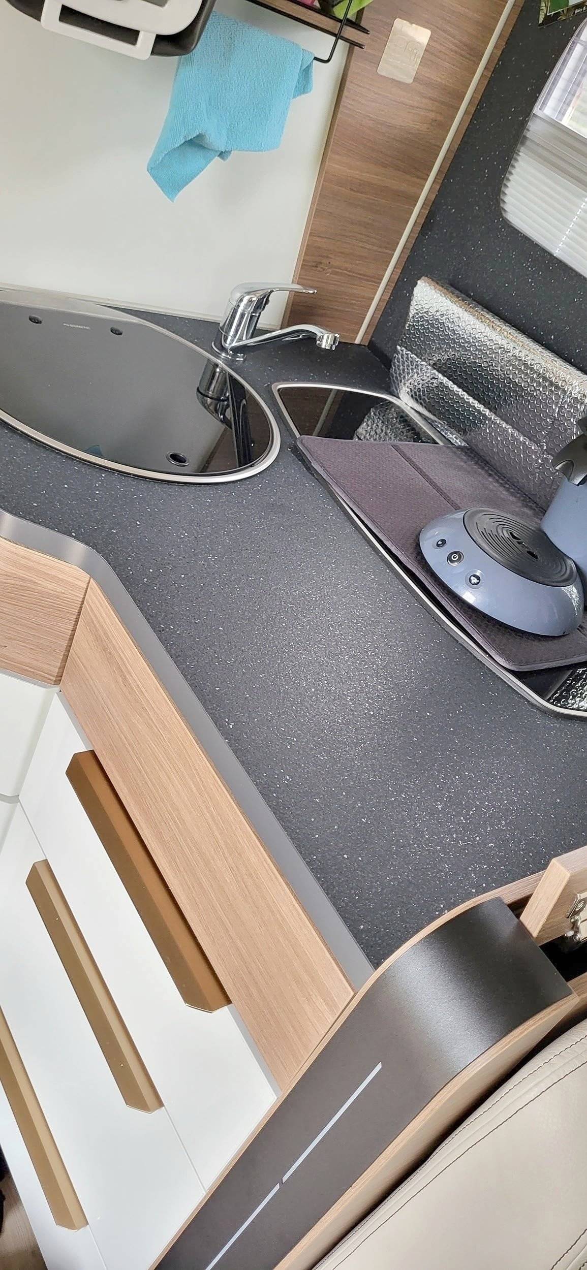 Kitchen Fiat DUCATO 2.3 MULTIJET 140CV - Yescapa