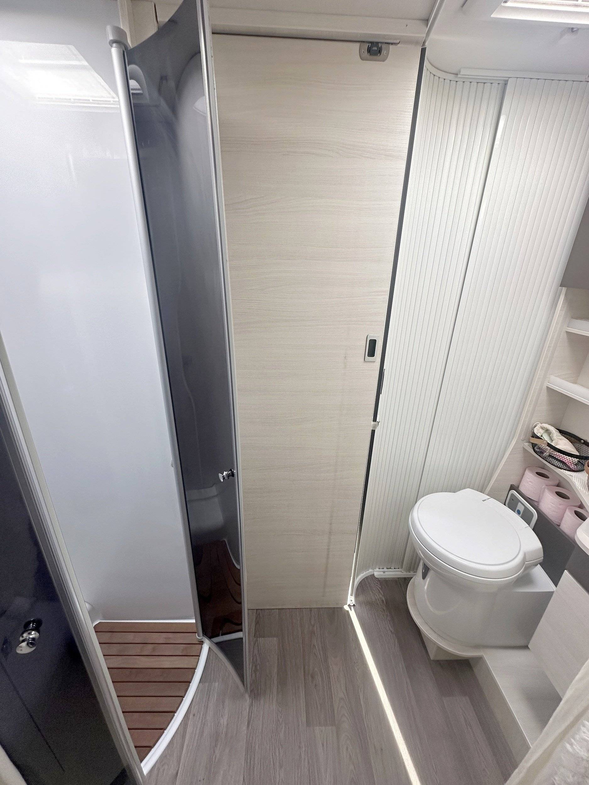 Challenger ford transit