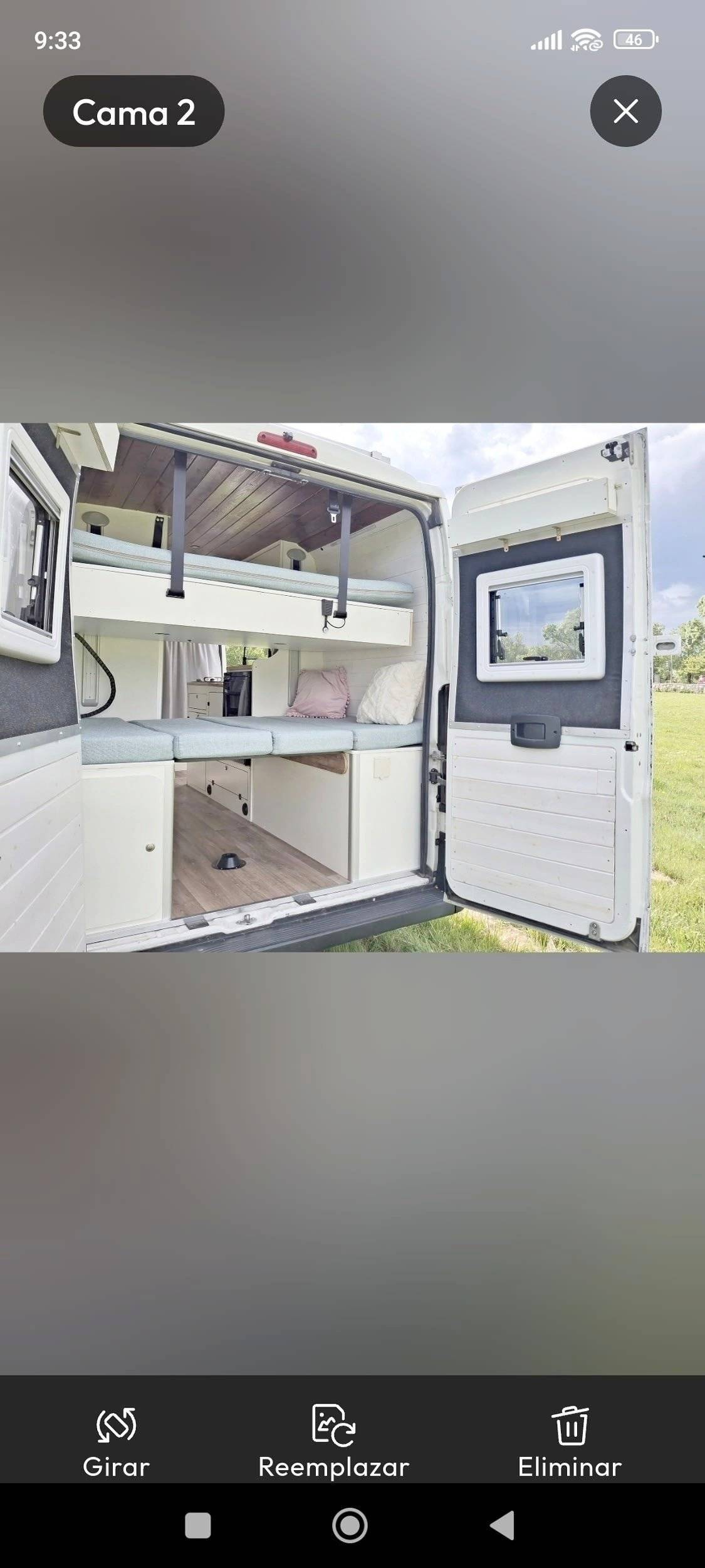 Vista del vehicle angle davanter Citroën Citroën jumper - Yescapa