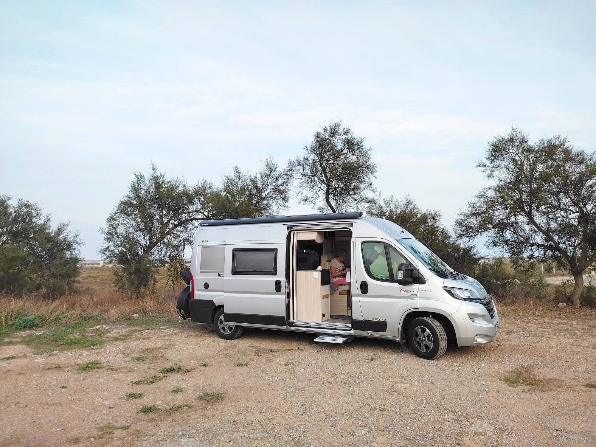 Vista del vehículo ángulo delantero Fiat FIAT DUCATO - Yescapa