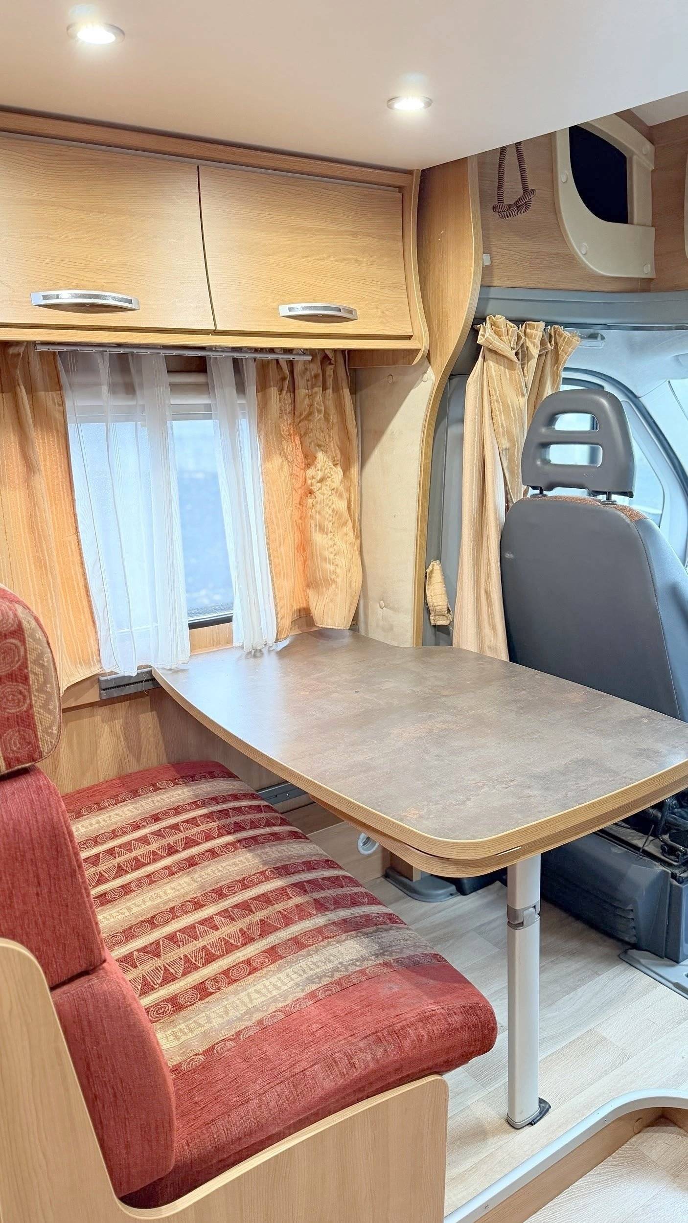 Challenger 2,3 l 130 ch