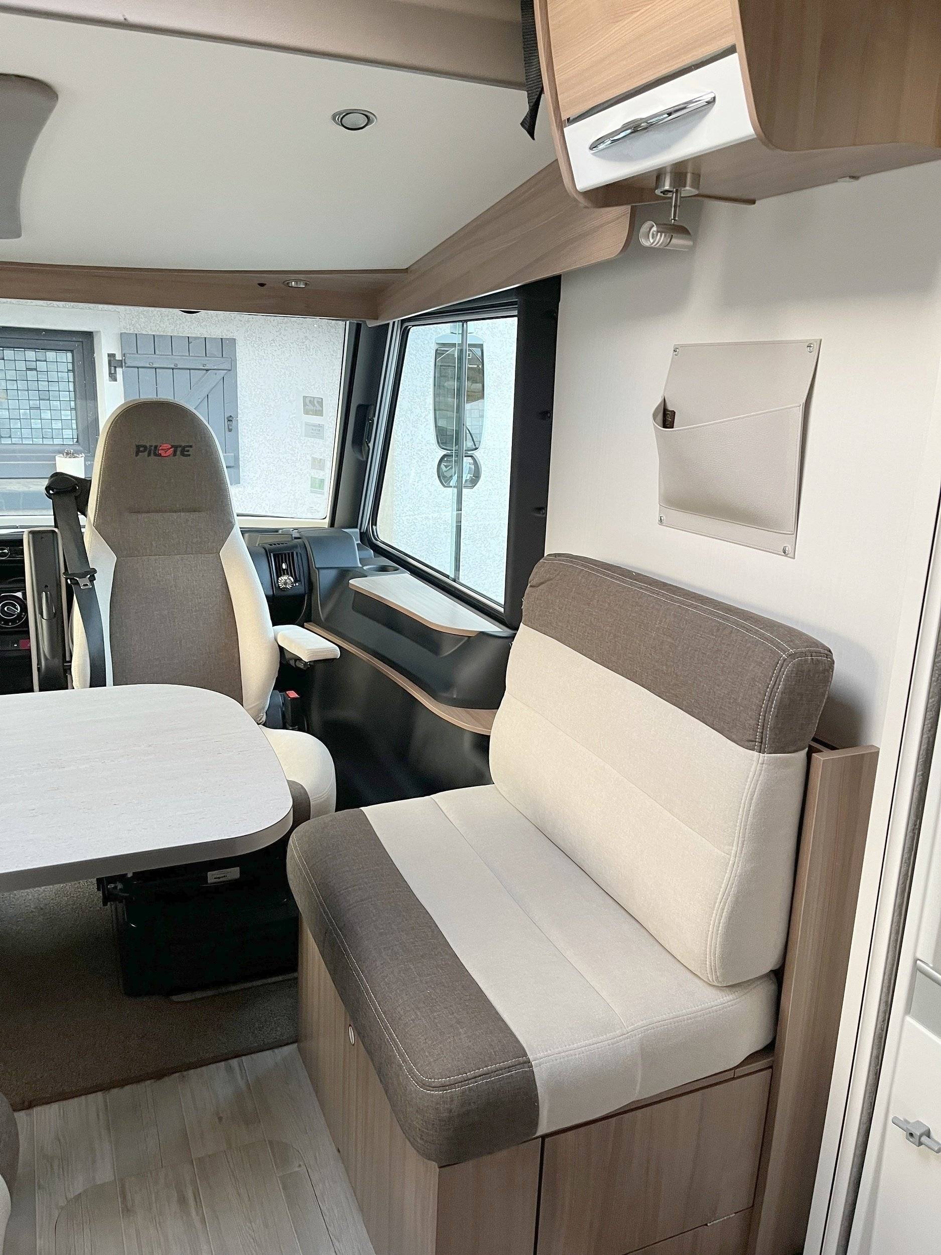 Dinette Fiat FIAT DUCATO - Yescapa