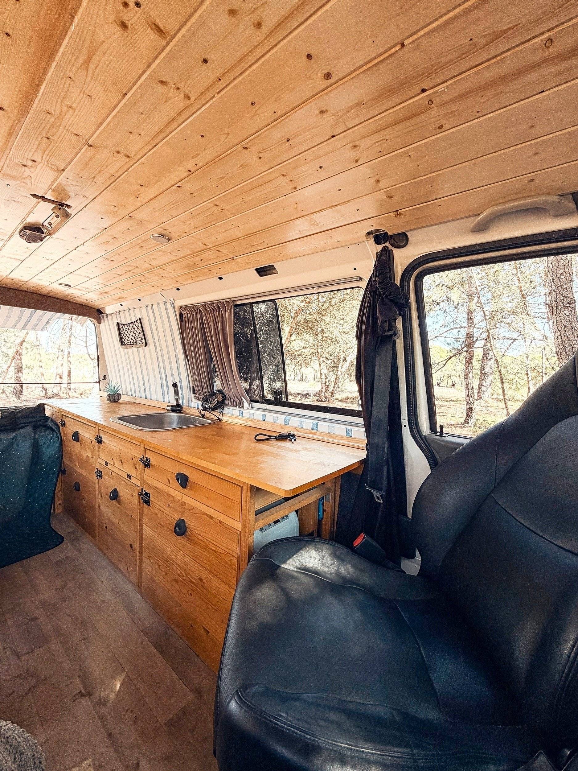 Dormidas Volkswagen T4 1.9 TD 68 cv - Yescapa