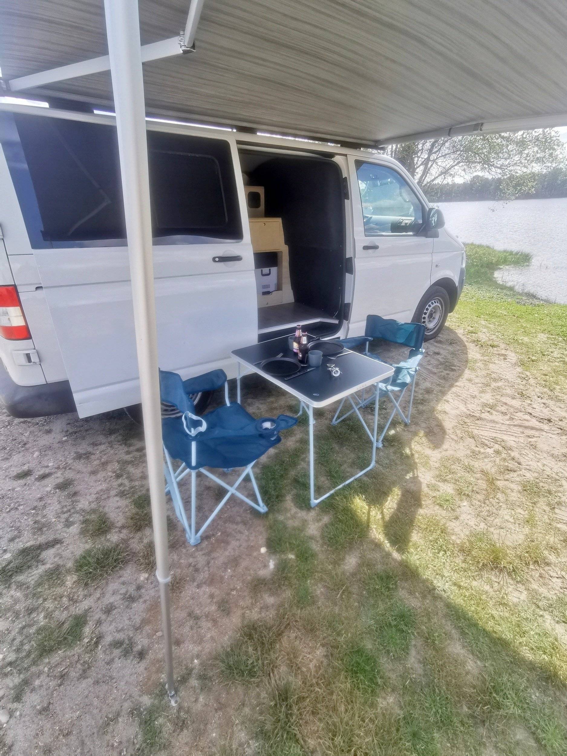 schräge Vorderansicht Volkswagen - Yescapa