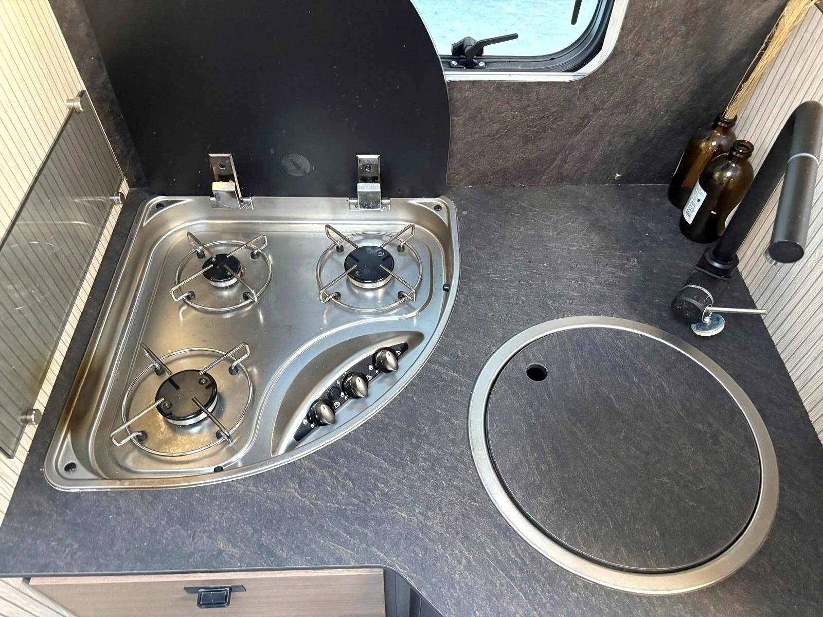 Coin cuisine Fiat 2,3 l 130 ch. - Yescapa