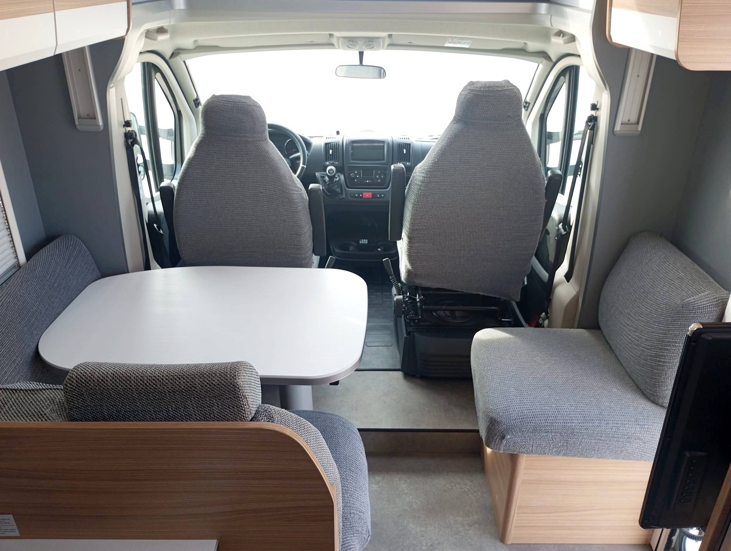 Dethleffs Just T - 7052 DBM