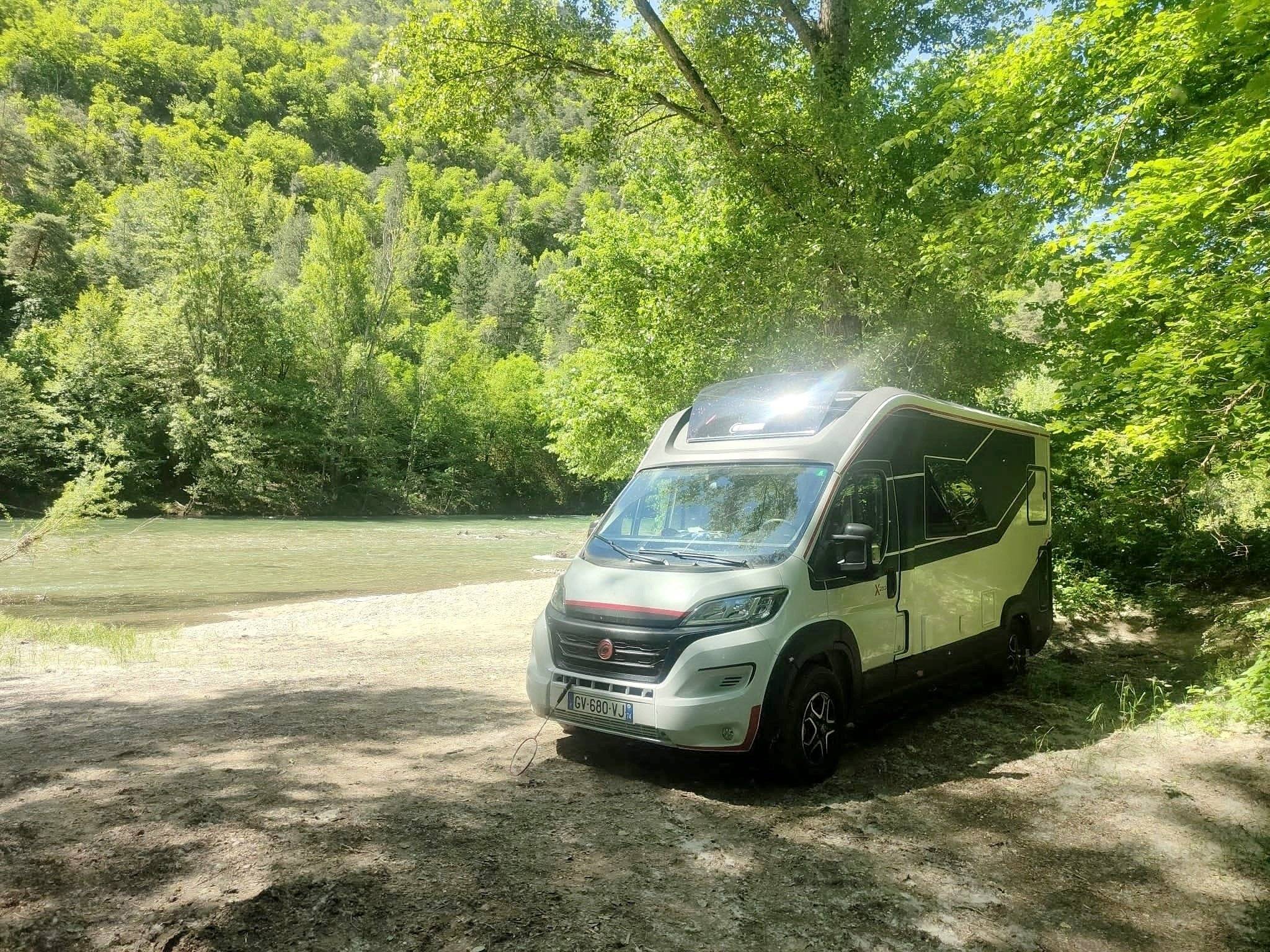 Challenger 2,3 l 140 ch.