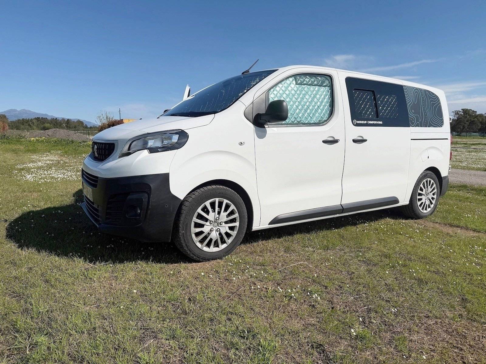 WAKEUP CAMPERVANS Expert III