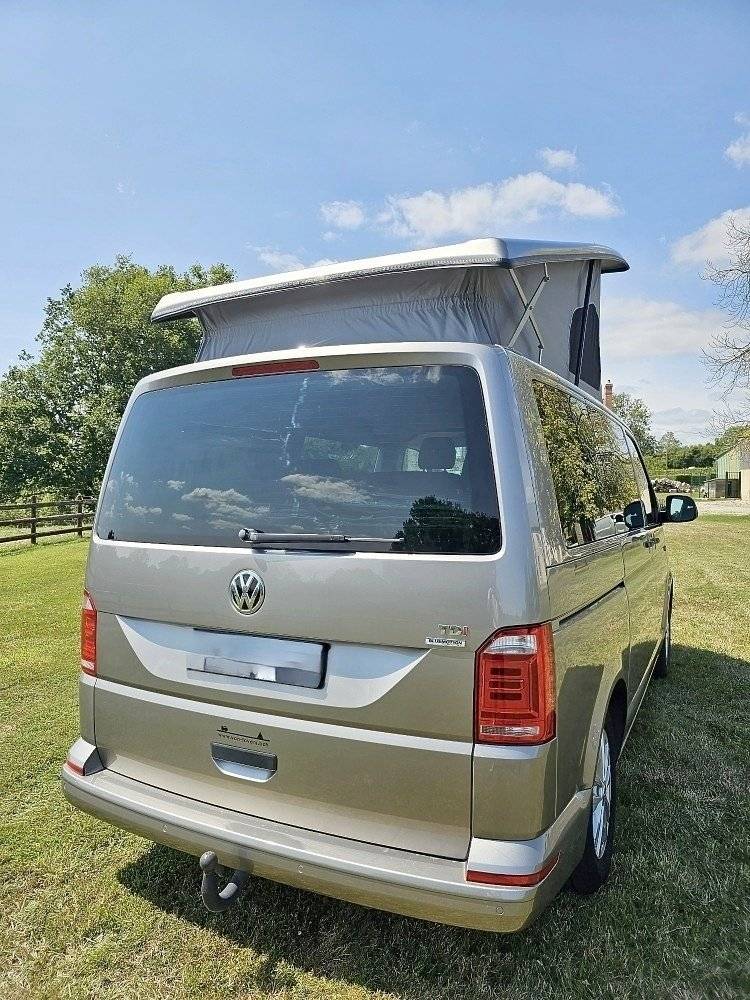Reimo Volkswagen T6 Multivan 150CV