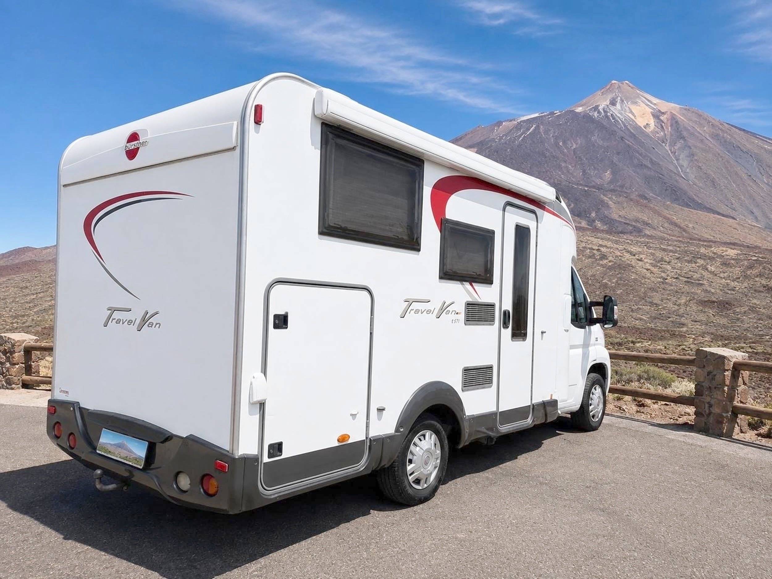 Vista de 3/4 Fiat Ducato 2,3 l Multijet 130 ch. - Yescapa
