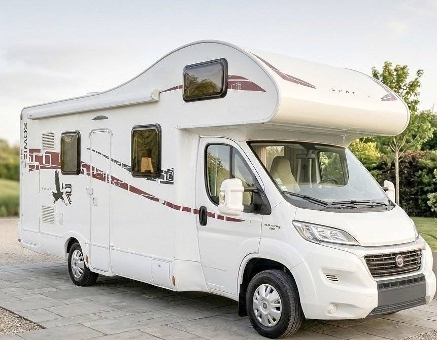 Vista de 3/4 Fiat Ducato 2,3 l Multijet 130 ch. - Yescapa