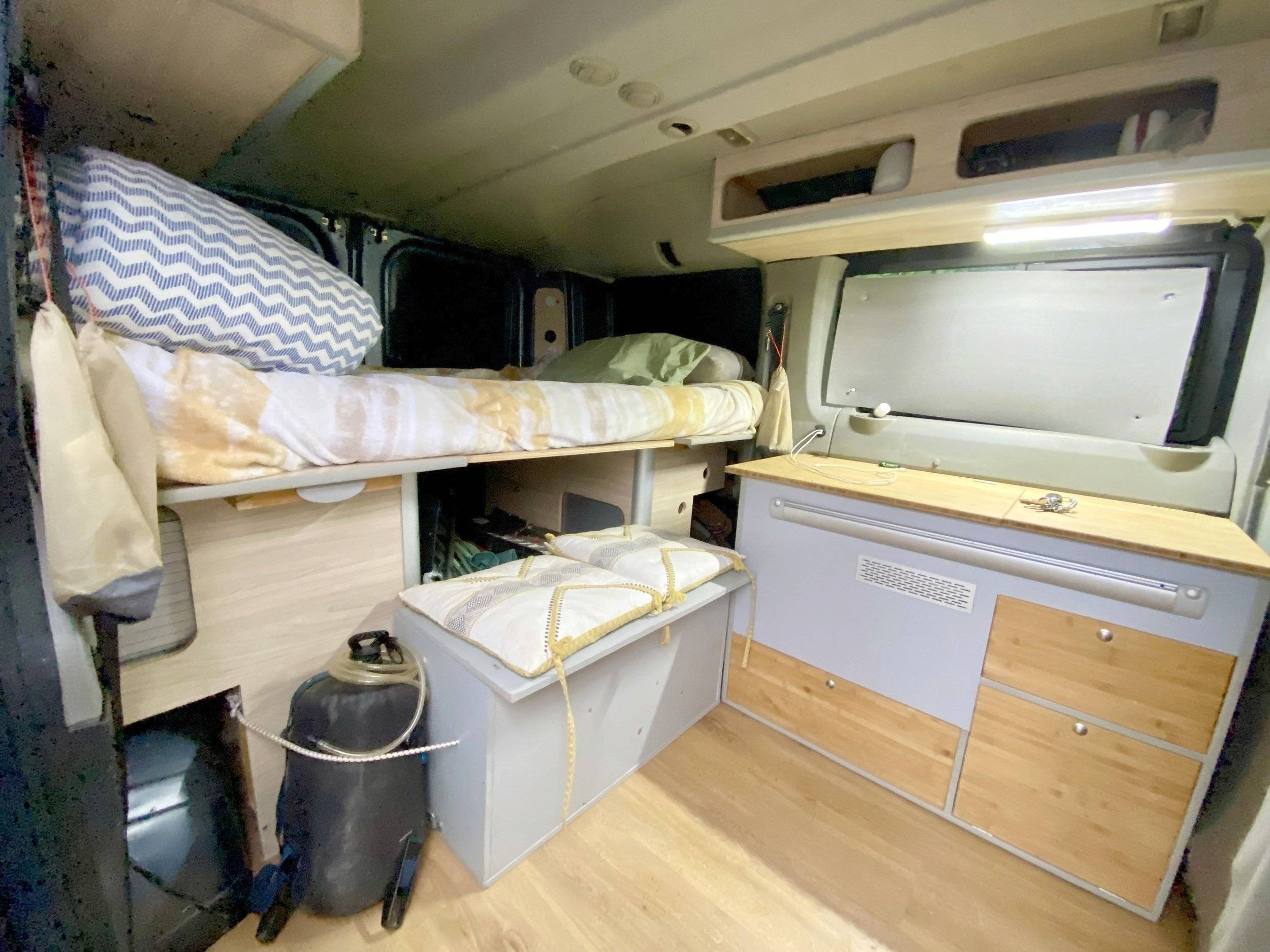 Dinette Fiat Ducato 2,2 l Multijet 120 ch. - Yescapa