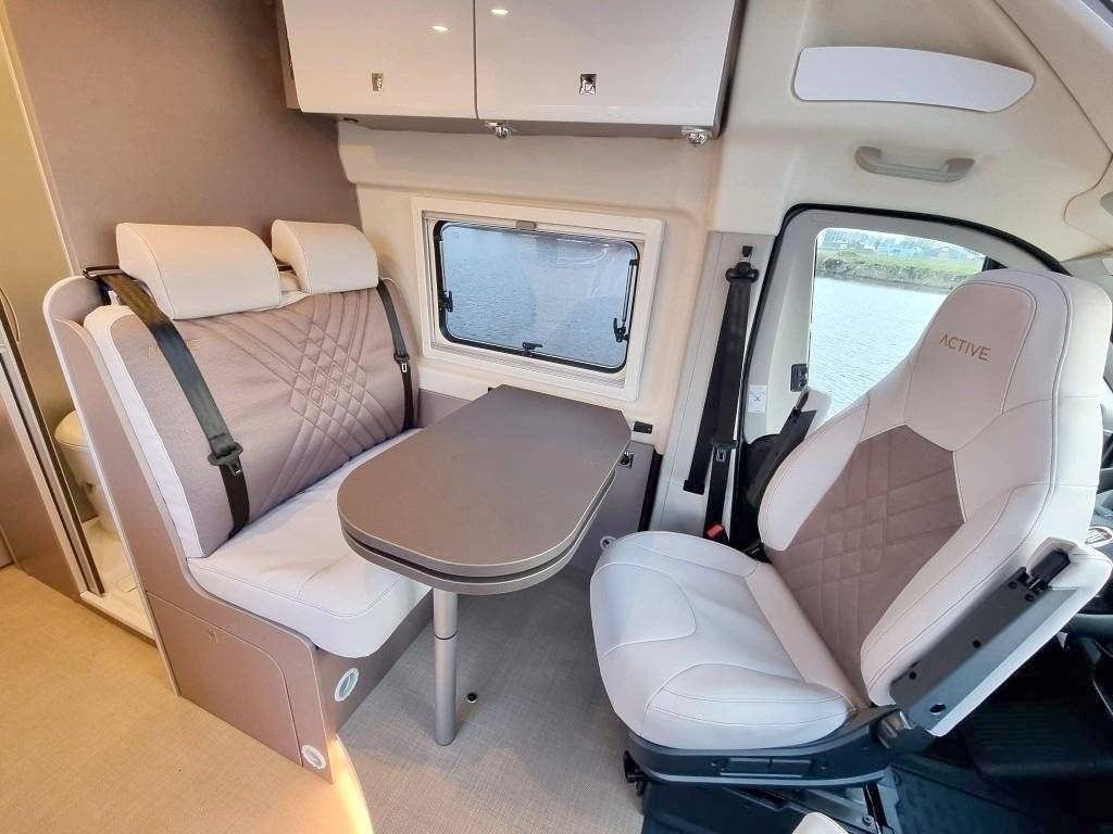 Bürstner ELISEO C642