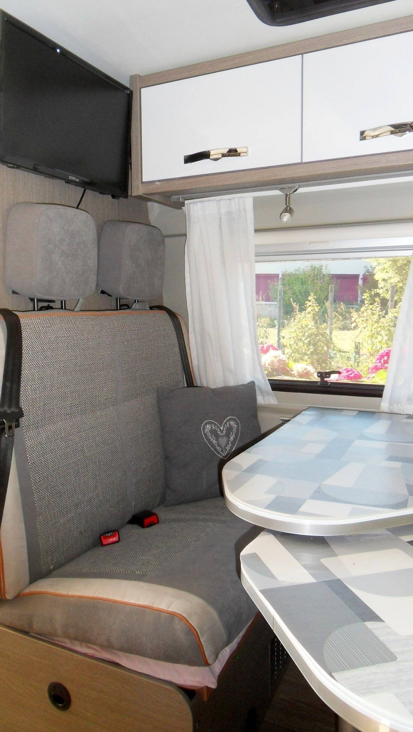 Berth Citroën Jumper 2,0 l 110 ch - Yescapa