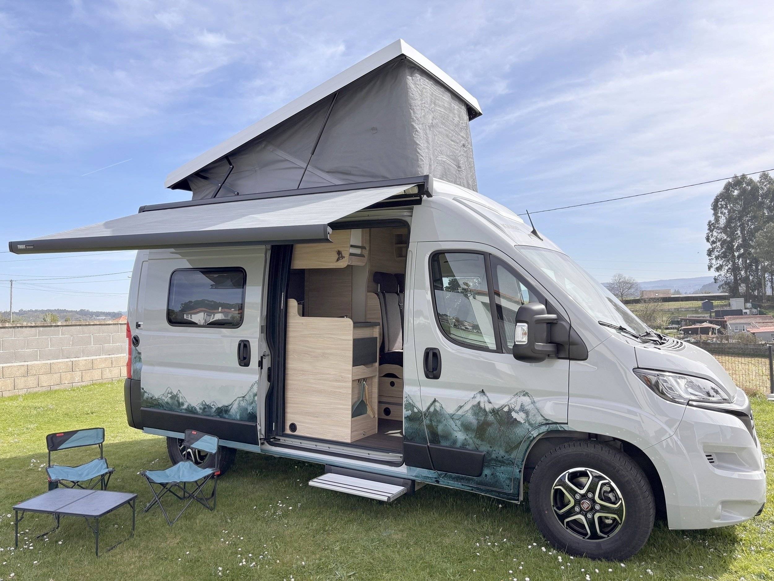 Front view from 3/4 Fiat Ducato 2,3 l 130 ch - Yescapa