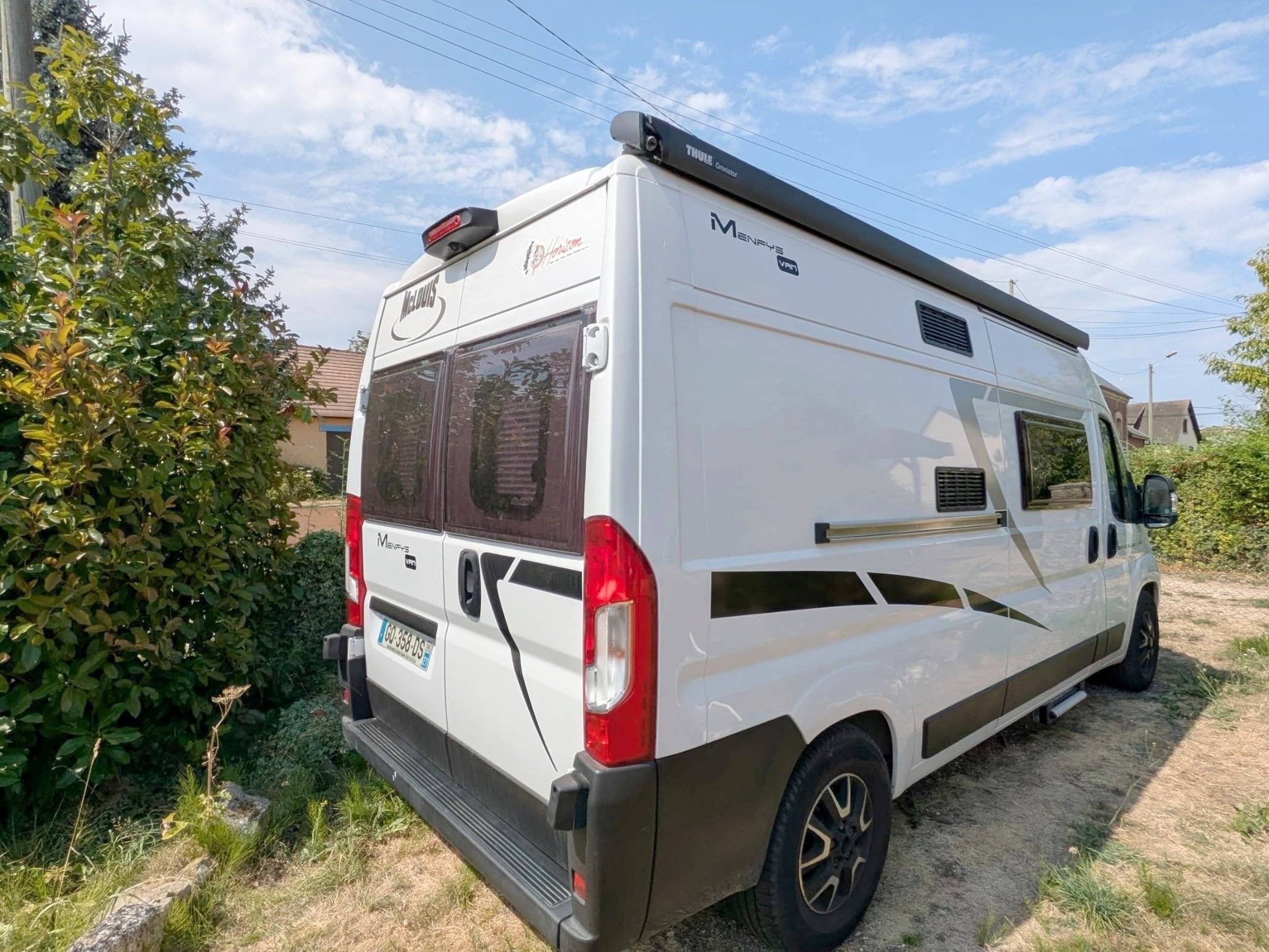 Mclouis Menfys VAN S-Line 3 Maxi