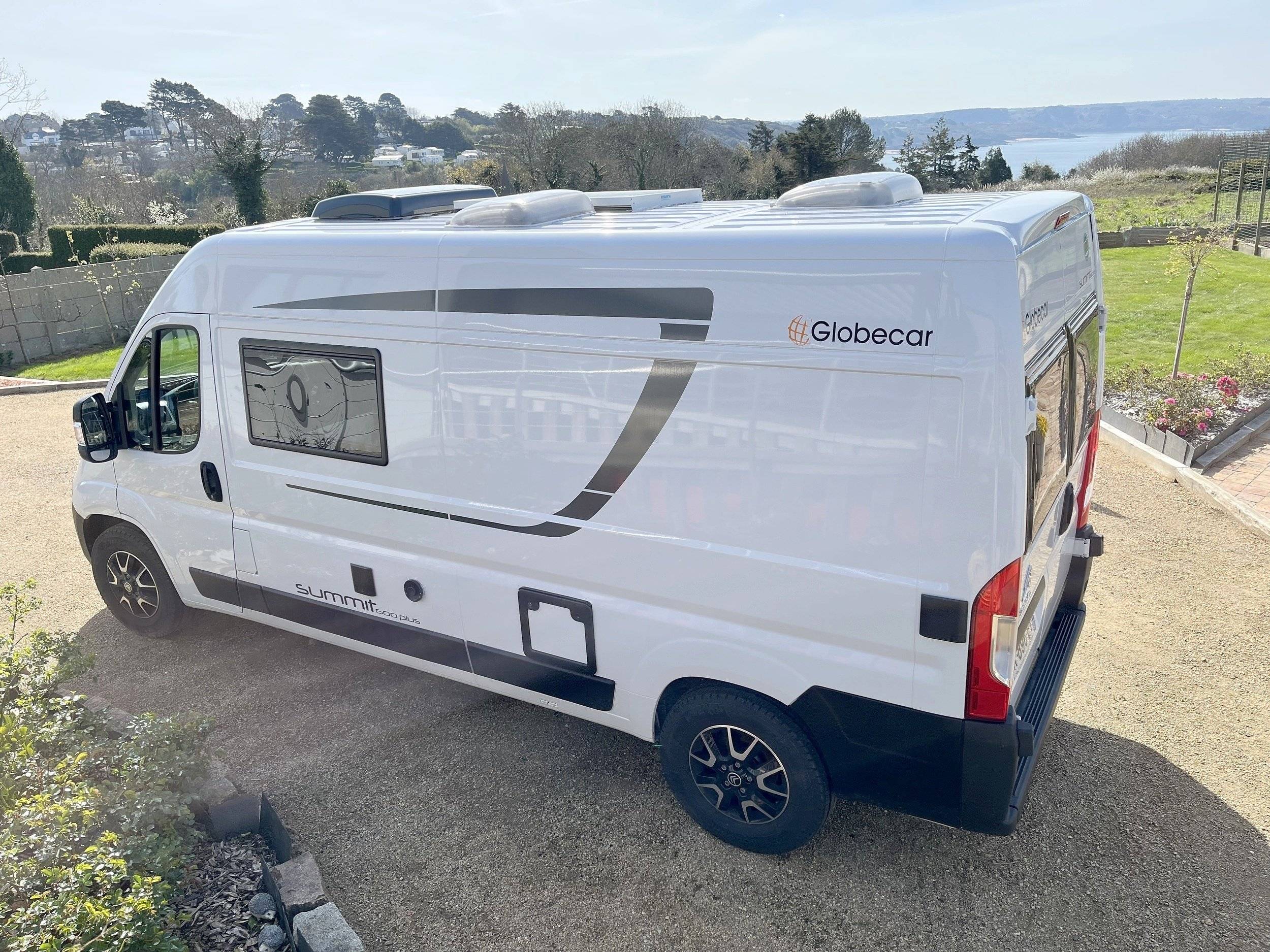 Globecar Summit 600 Plus