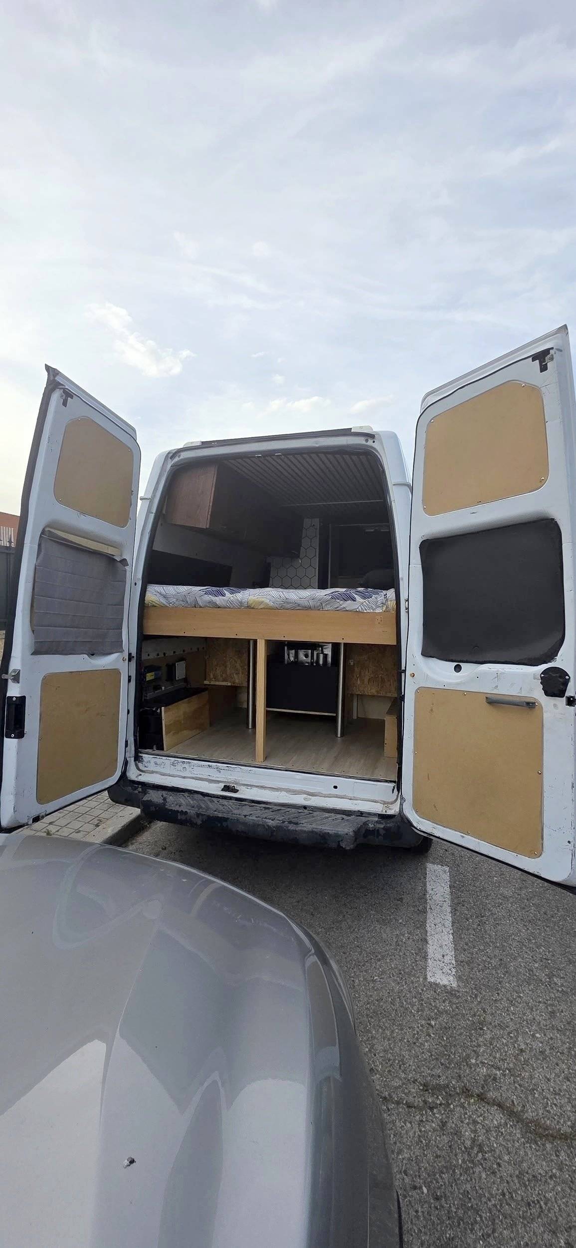 Ford Transit 2,4 l TDCi 140 ch.