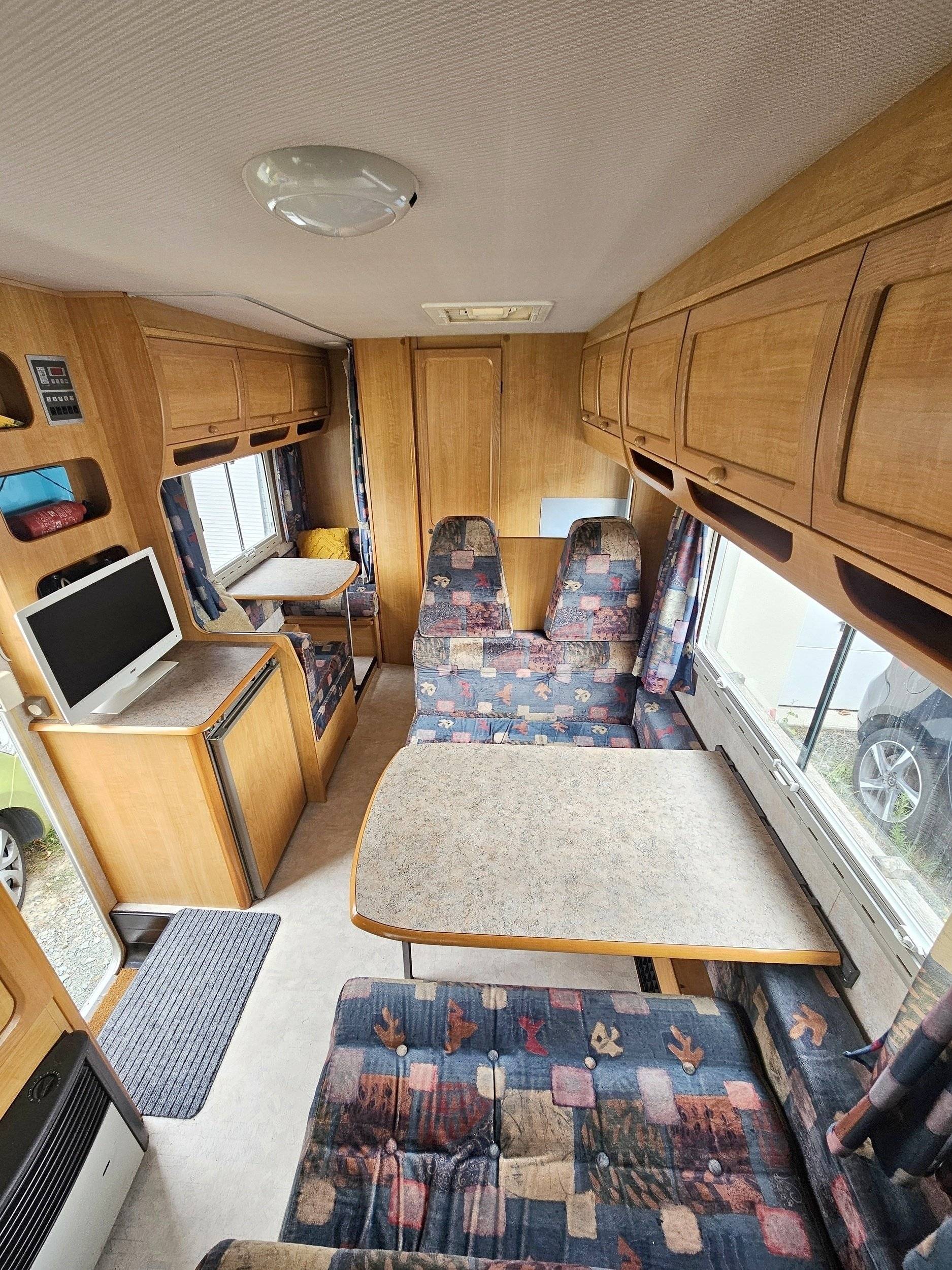 Coin repas Fiat FIAT DUCATO 2.5 TD - Yescapa