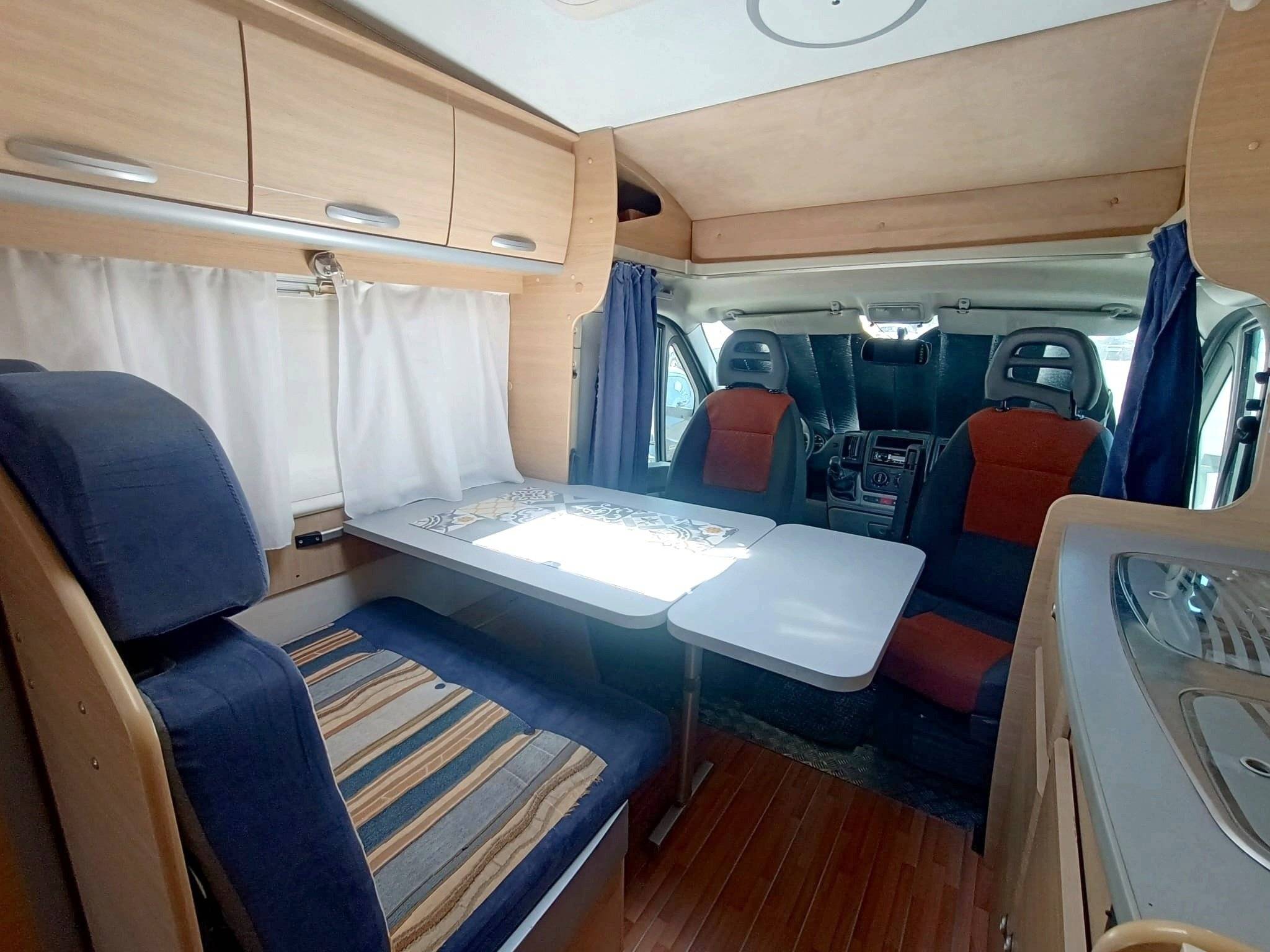 Comedor Iveco - Yescapa