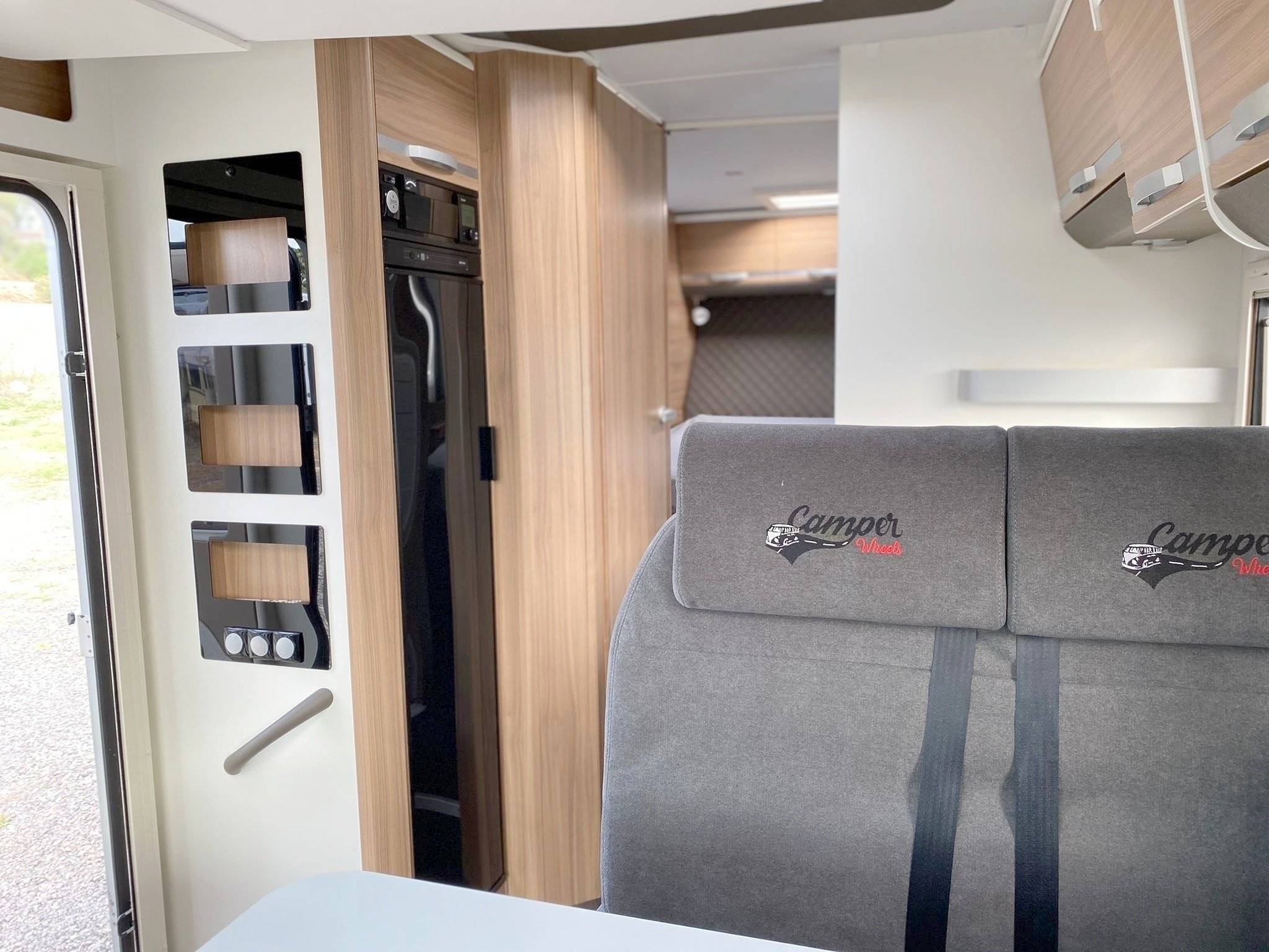 Adria MATRIX AXESS 670SC