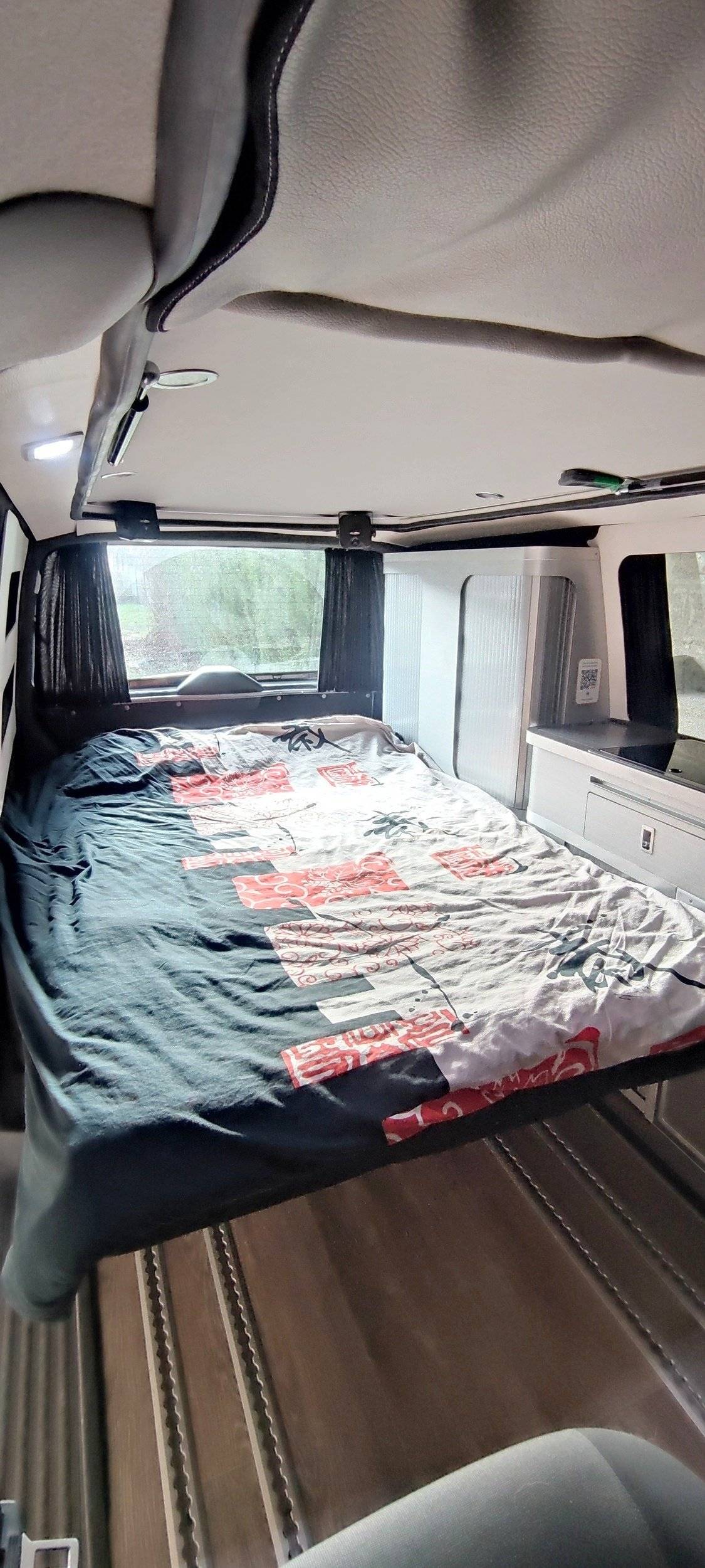 Berth Volkswagen Transporter T6 2,0 l 150ch - Yescapa