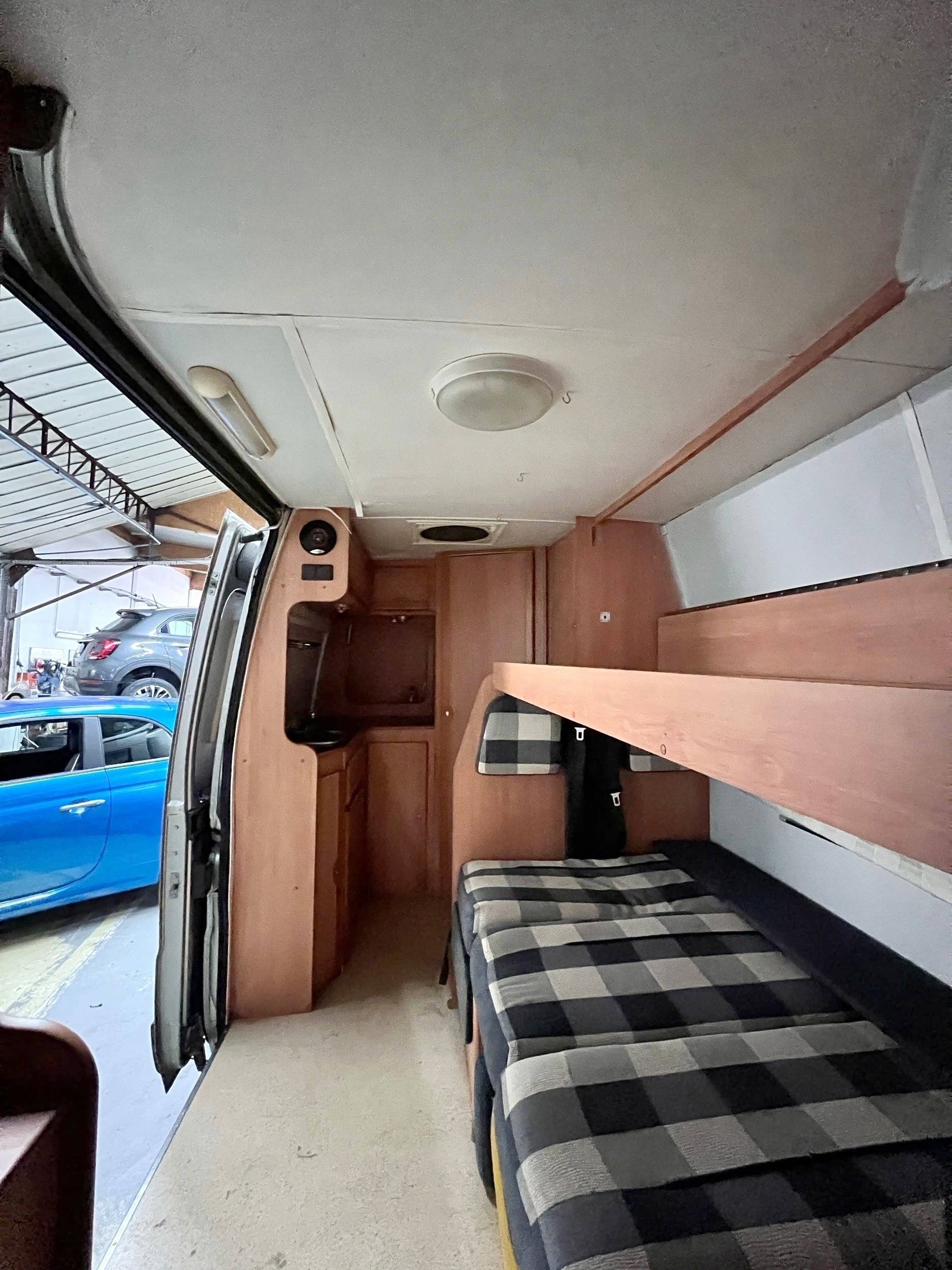 Schlafplätze Fiat Ducato 2,2 l 115 ch - Yescapa