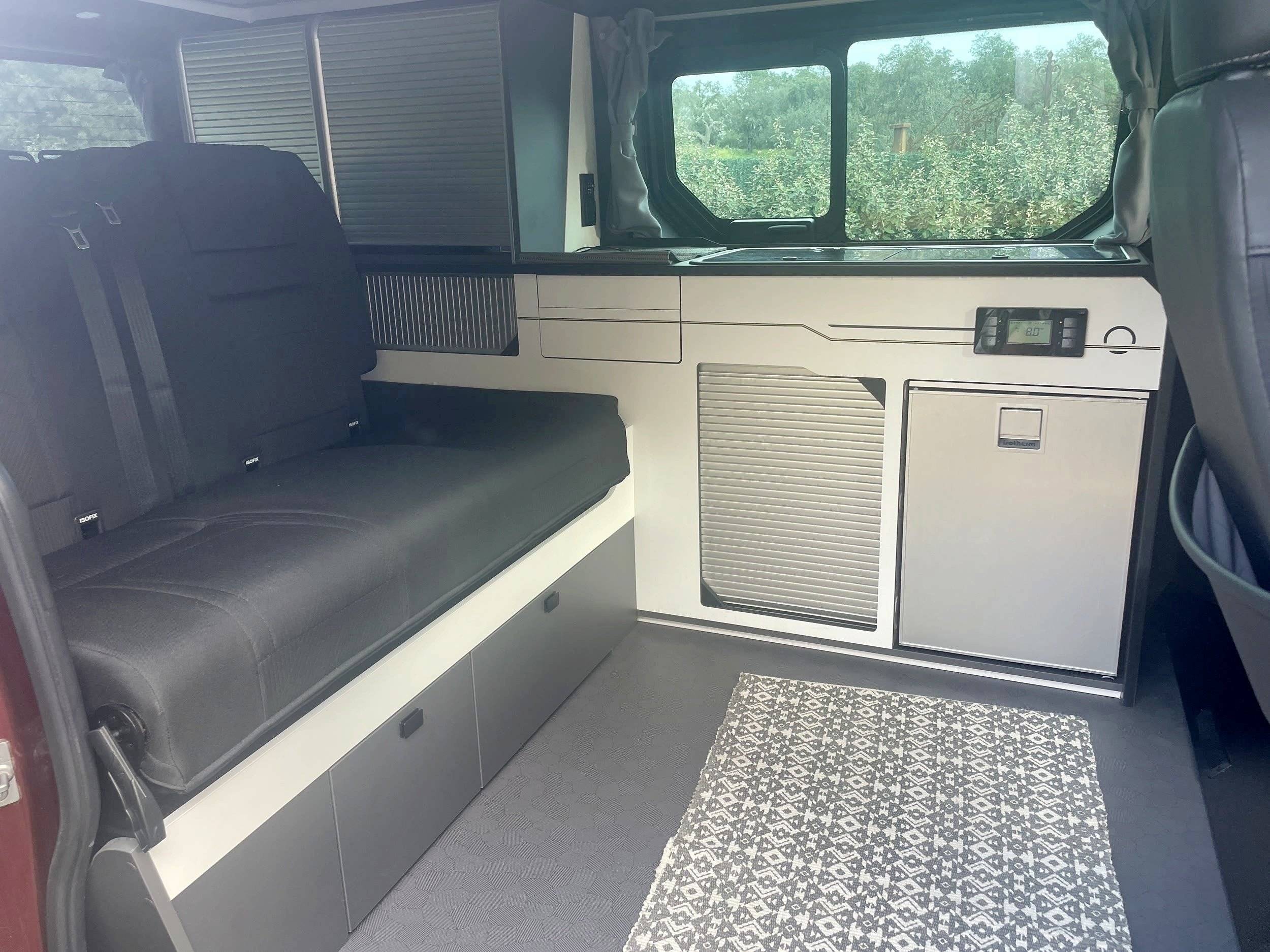 Coin cuisine Renault Trafic 2,5 l 150 ch - Yescapa